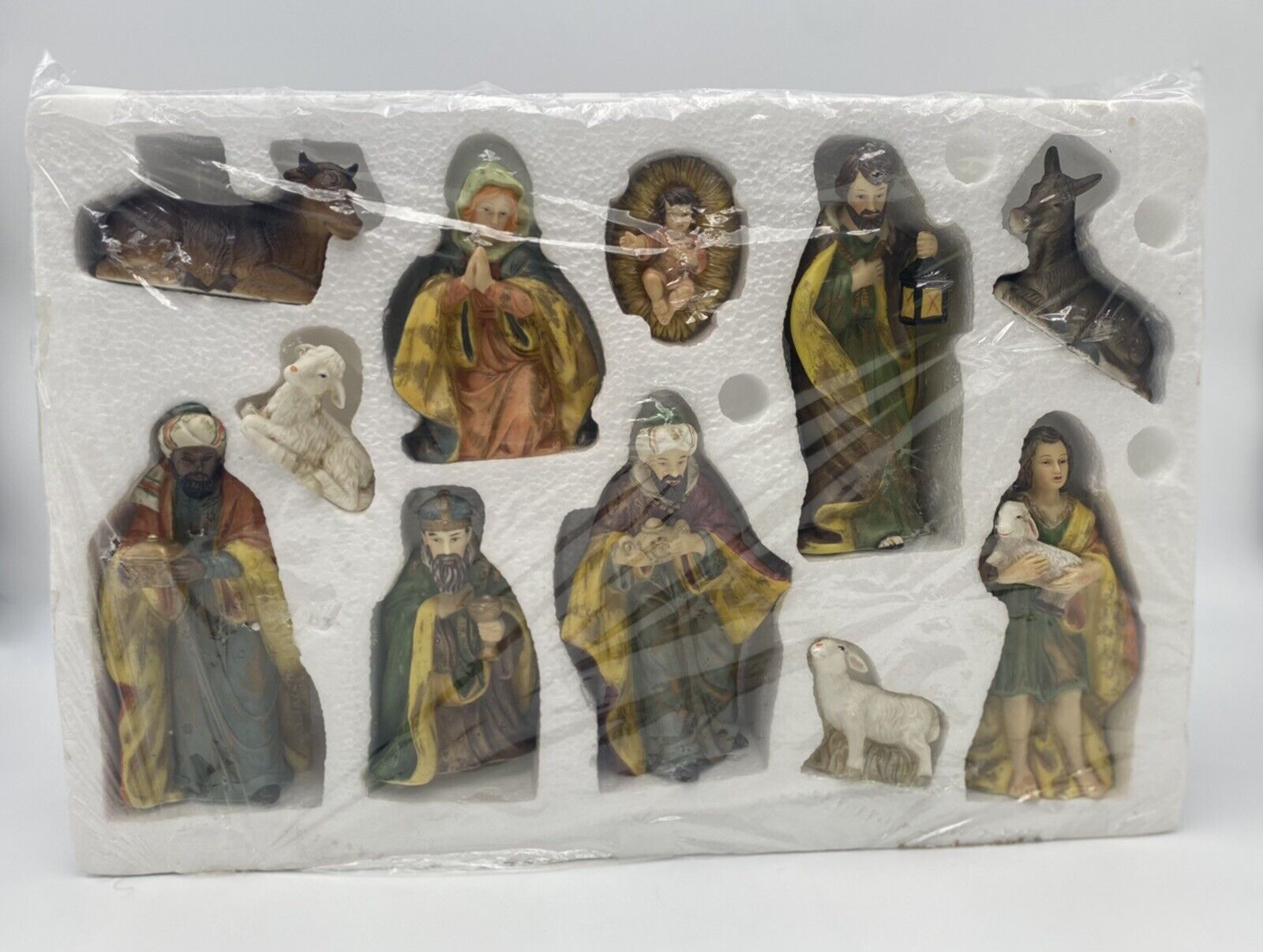 O\'Well Heritage 11 Piece Porcelain Holy Family Nativity Set Hand Painted Vintage