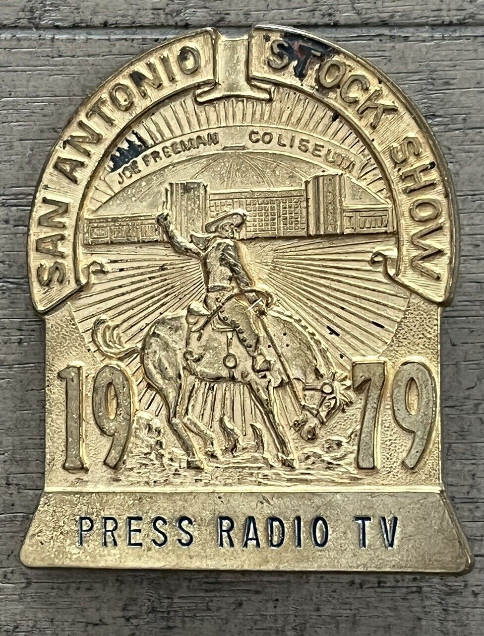 San Antonio Stock Show Press Radio TV Badge 1979 Joe Freeman Coliseum Gold Tone