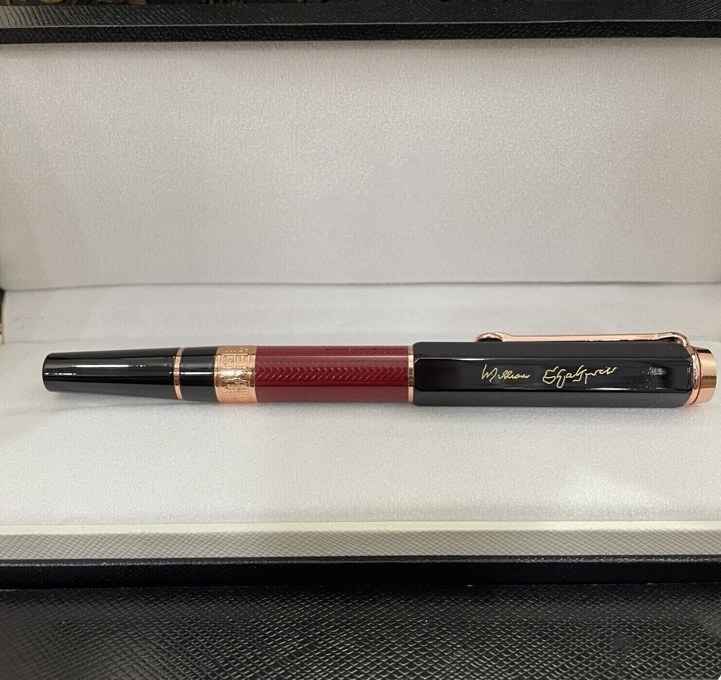 Luxury Great Writers Series Red + Rose Gold Color 0.7mm Rollerball Pen
