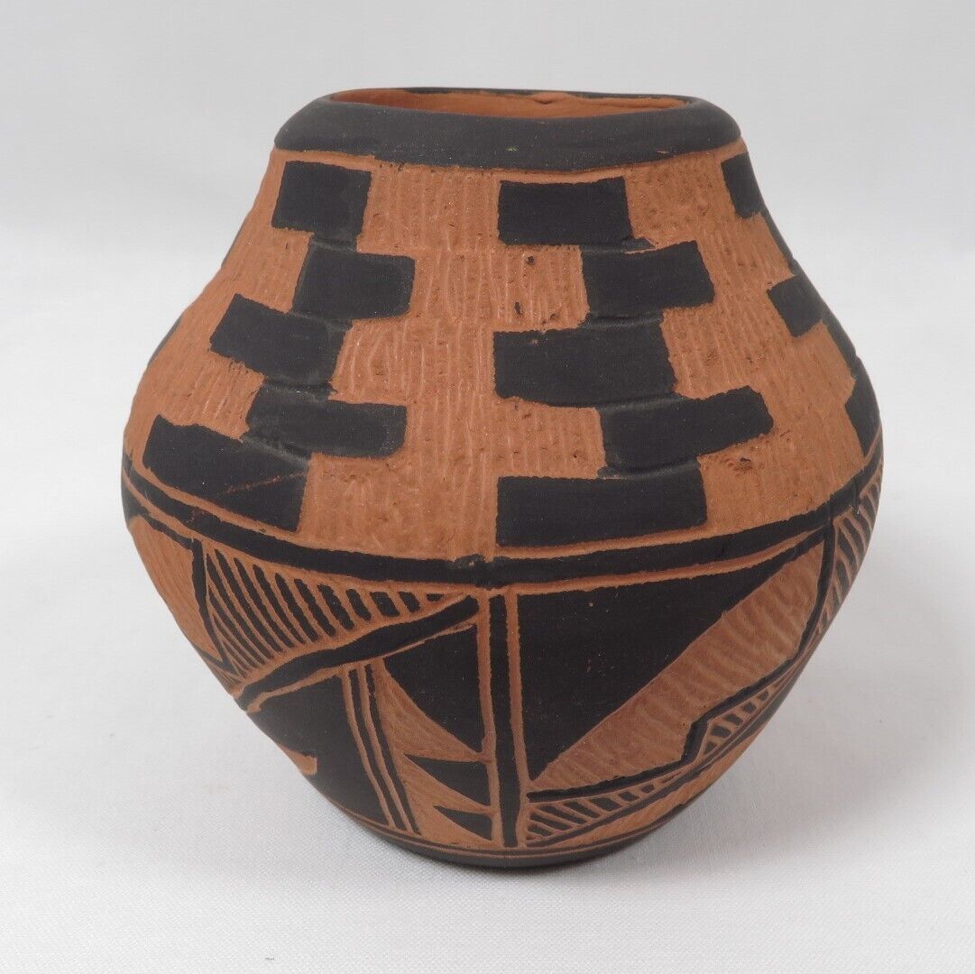 Acoma Pueblo Pottery Miniature Pot Signed L Ascencio New Mexico