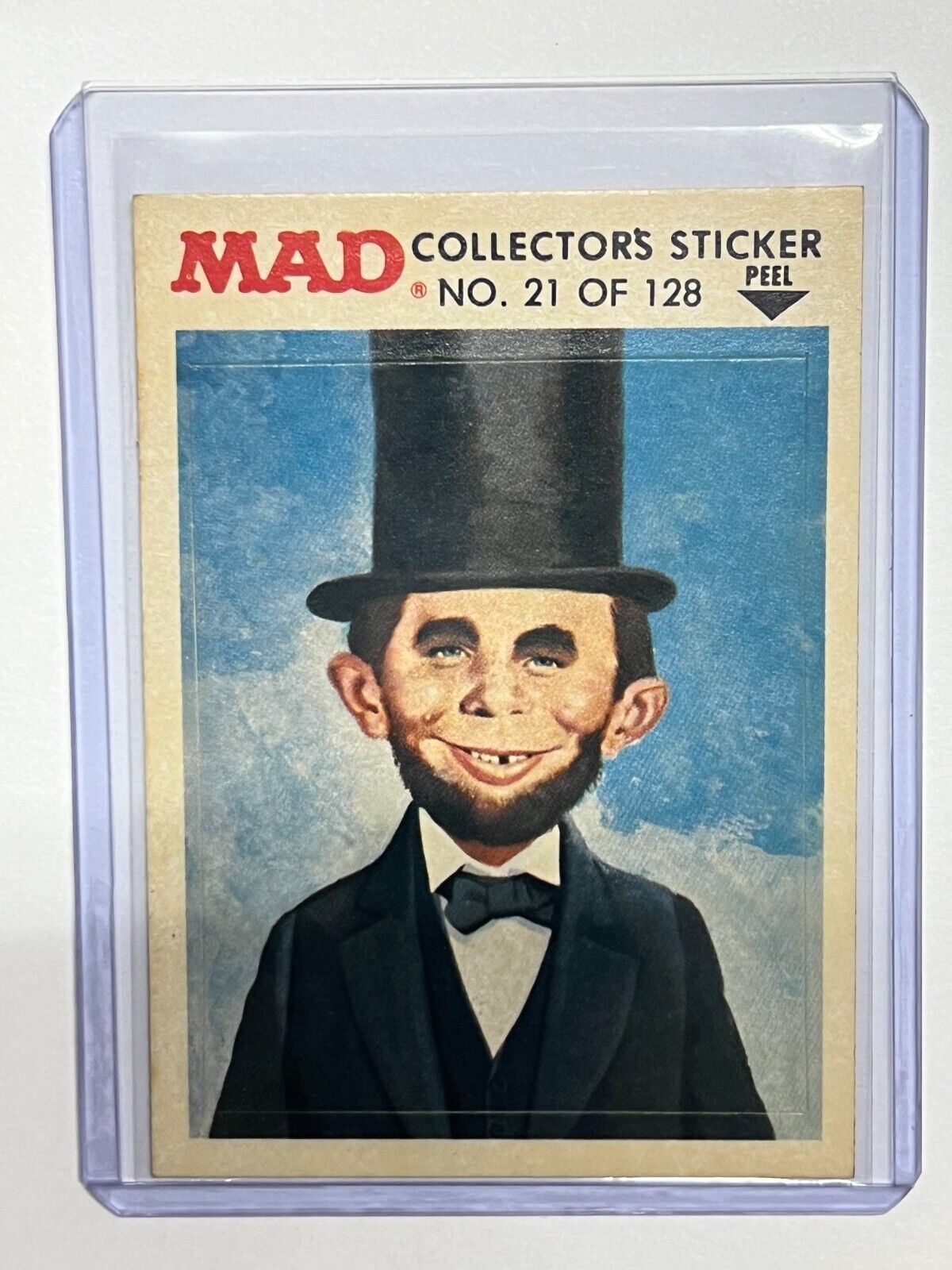 1983 Fleer Mad Stickers Trouble Stickers Alfred E Newman as Abe Lincoln #21 