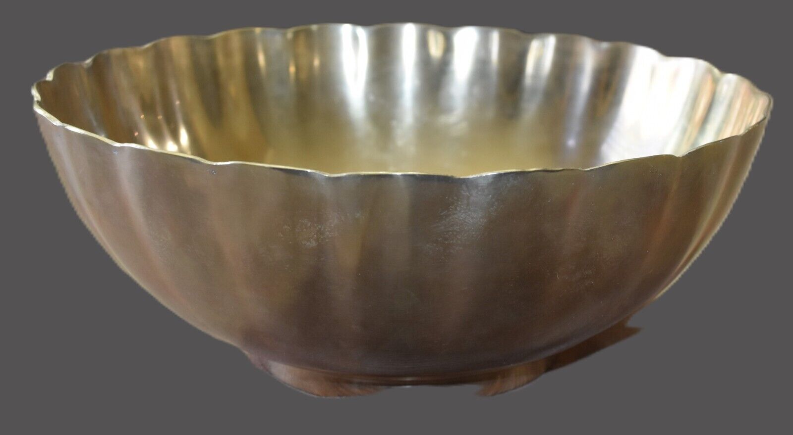 Lg HEAVY Vintage Solid Brass Bowl w/Scalloped Edges 10\