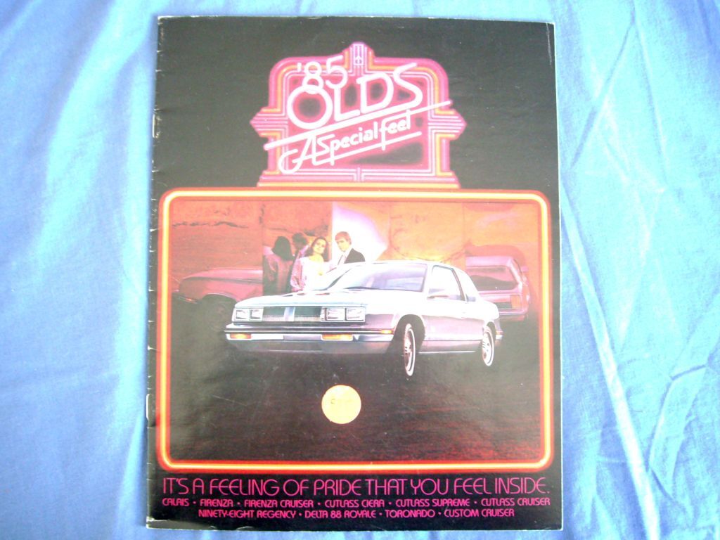 1985 OLDSMOBILE Catalog Guide Full Color Gorgeous Pages Magazine auto book