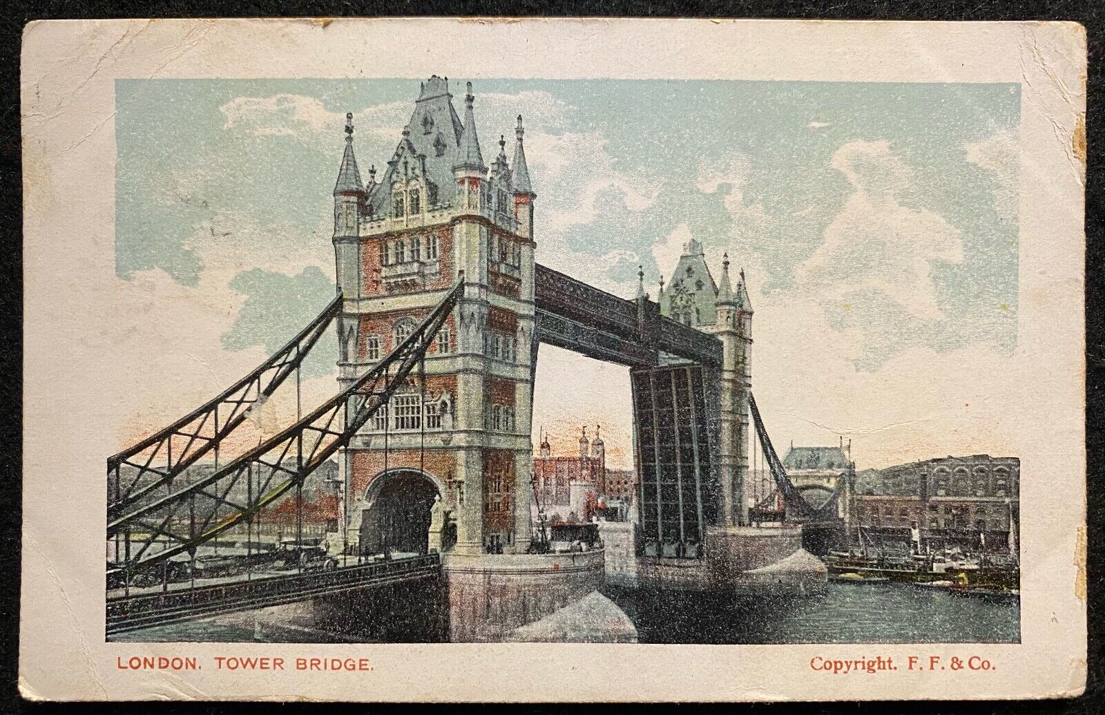 1904 **LONDON, TOWER BRIDGE** ISLE OF WIGHT GRAPHIC U.K. POSTCARD+SC# 127 STAMP