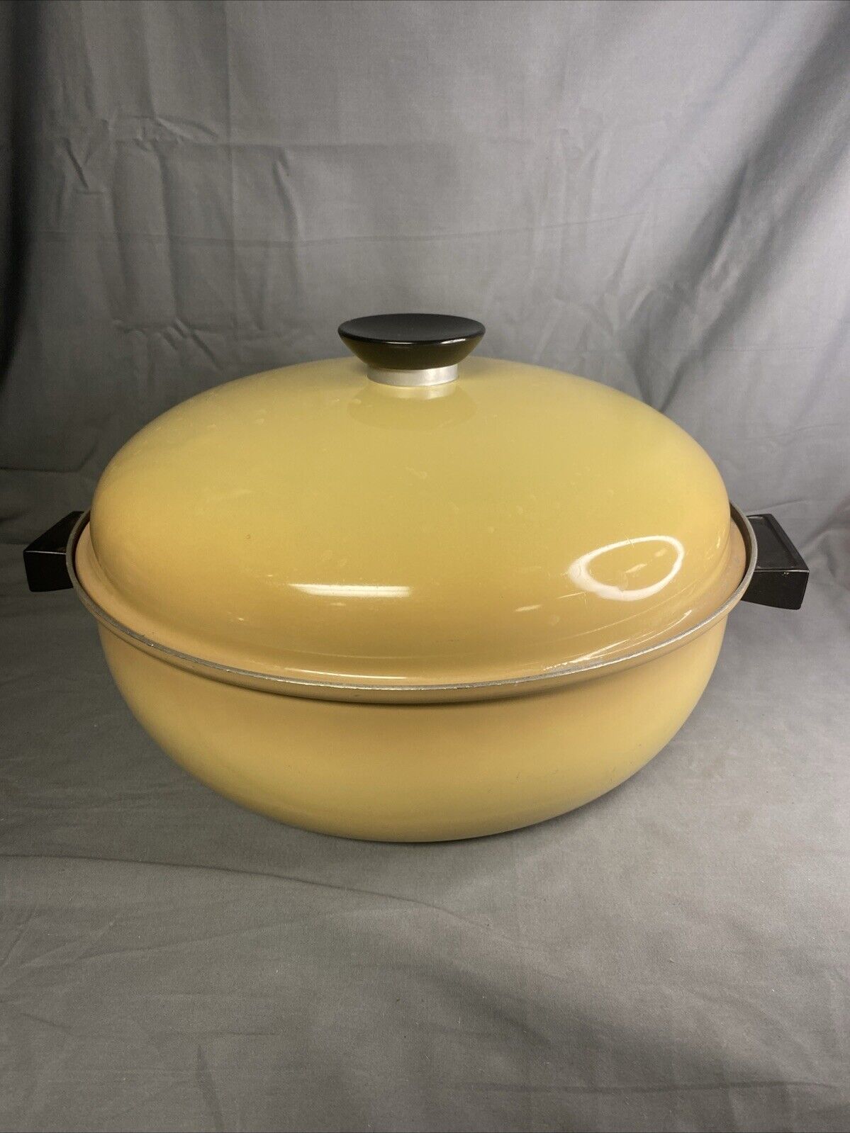 Vintage Regal Ware Gold Yellow Aluminum 12.5” Steamer Pot Dutch Oven Roaster USA