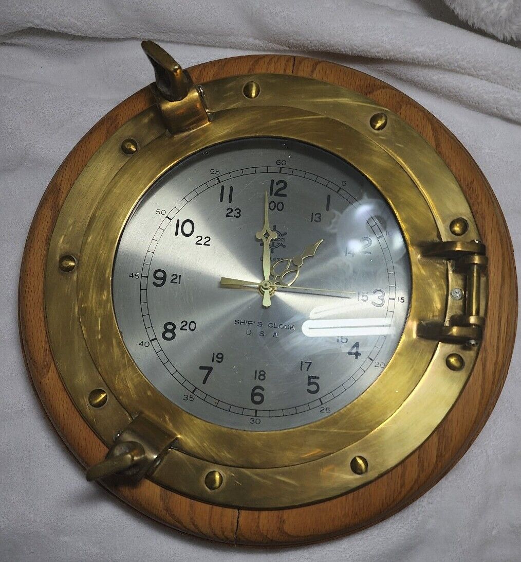 Brassom Brass Oak Glass Ship Porthole Quartz Clock 13.5 Inch AA Battery Vintage