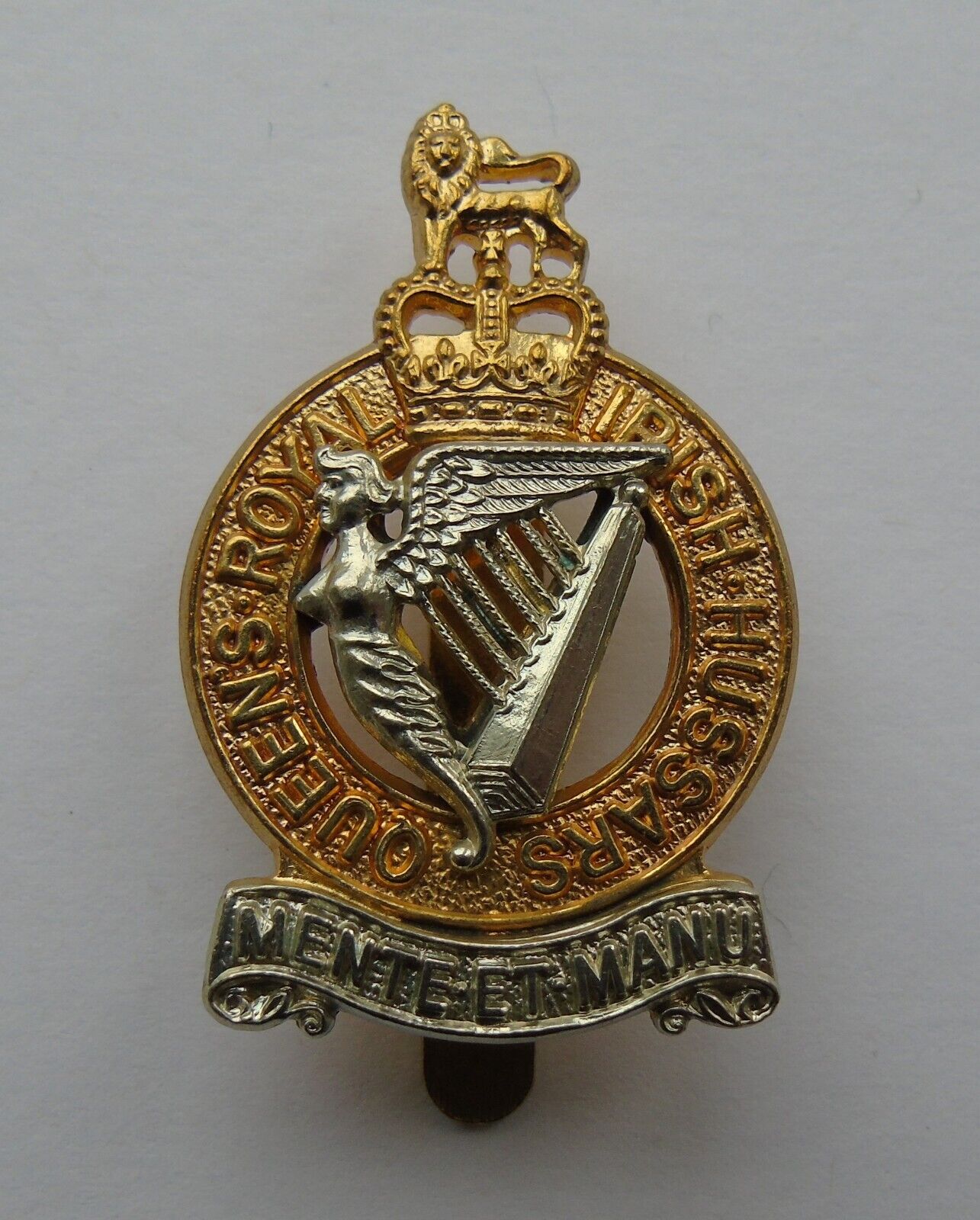 BRITISH ARMY QUEENS ROYAL IRISH HUSSARS CAP BADGE
