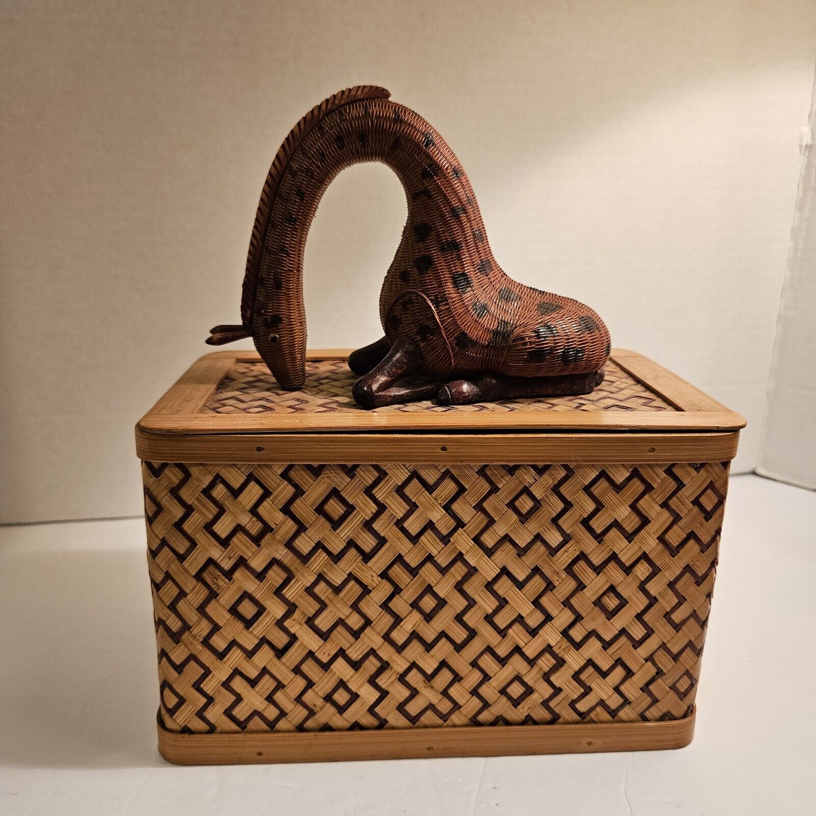 Vintage Chinese Shanghai Handicrafts Giraffe Box Wicker Woven Lidded Box