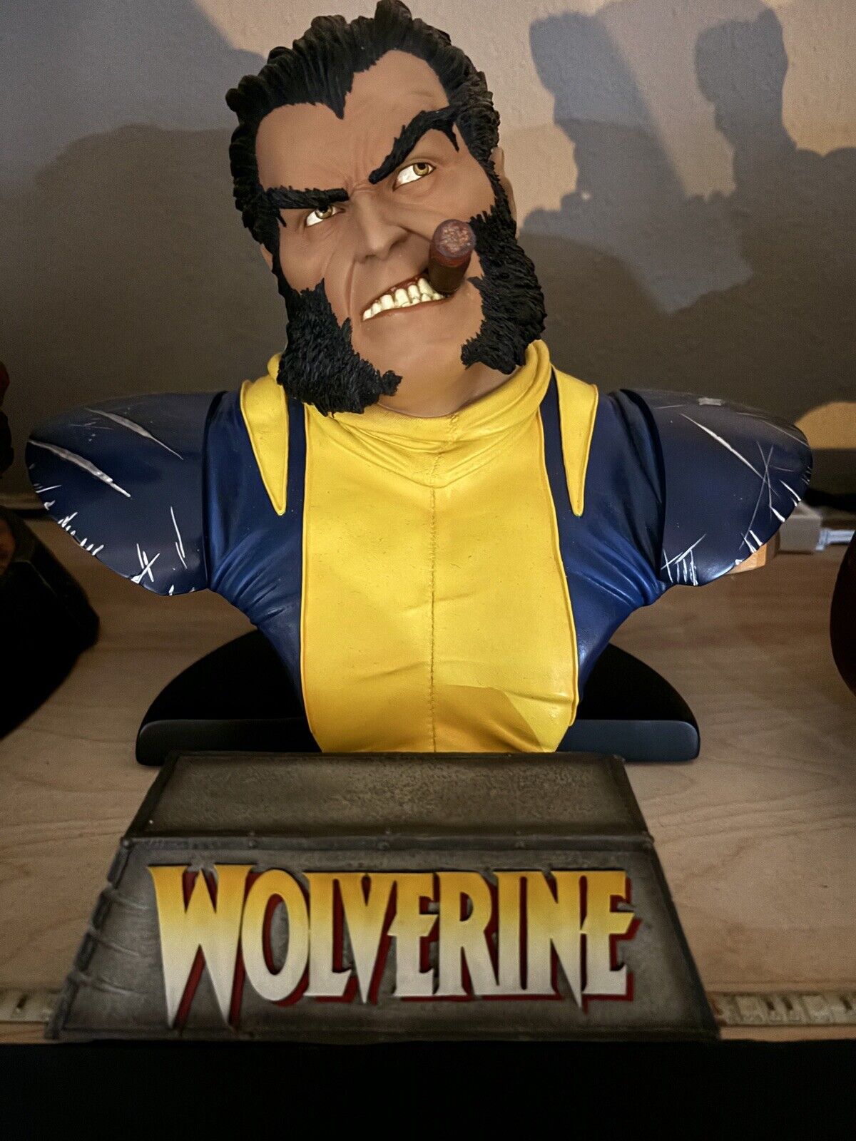 Sideshow Collectibles WOLVERINE LEGENDARY SCALE 1/2 BUST EXCLUSIVE *READ Listing