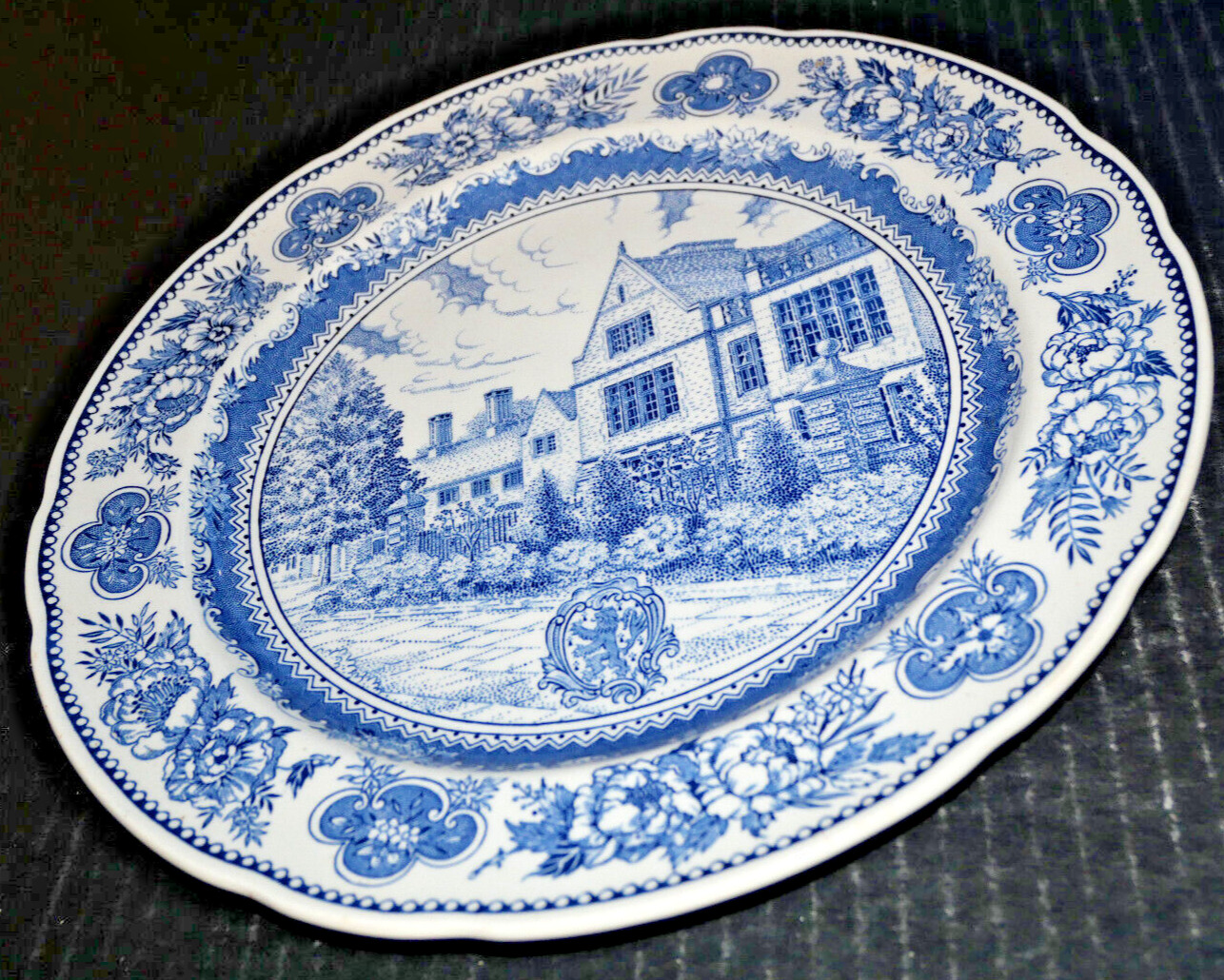 Wedgwood Jonathan Edwards College YALE Blue Transferware 1949 Dinner plate