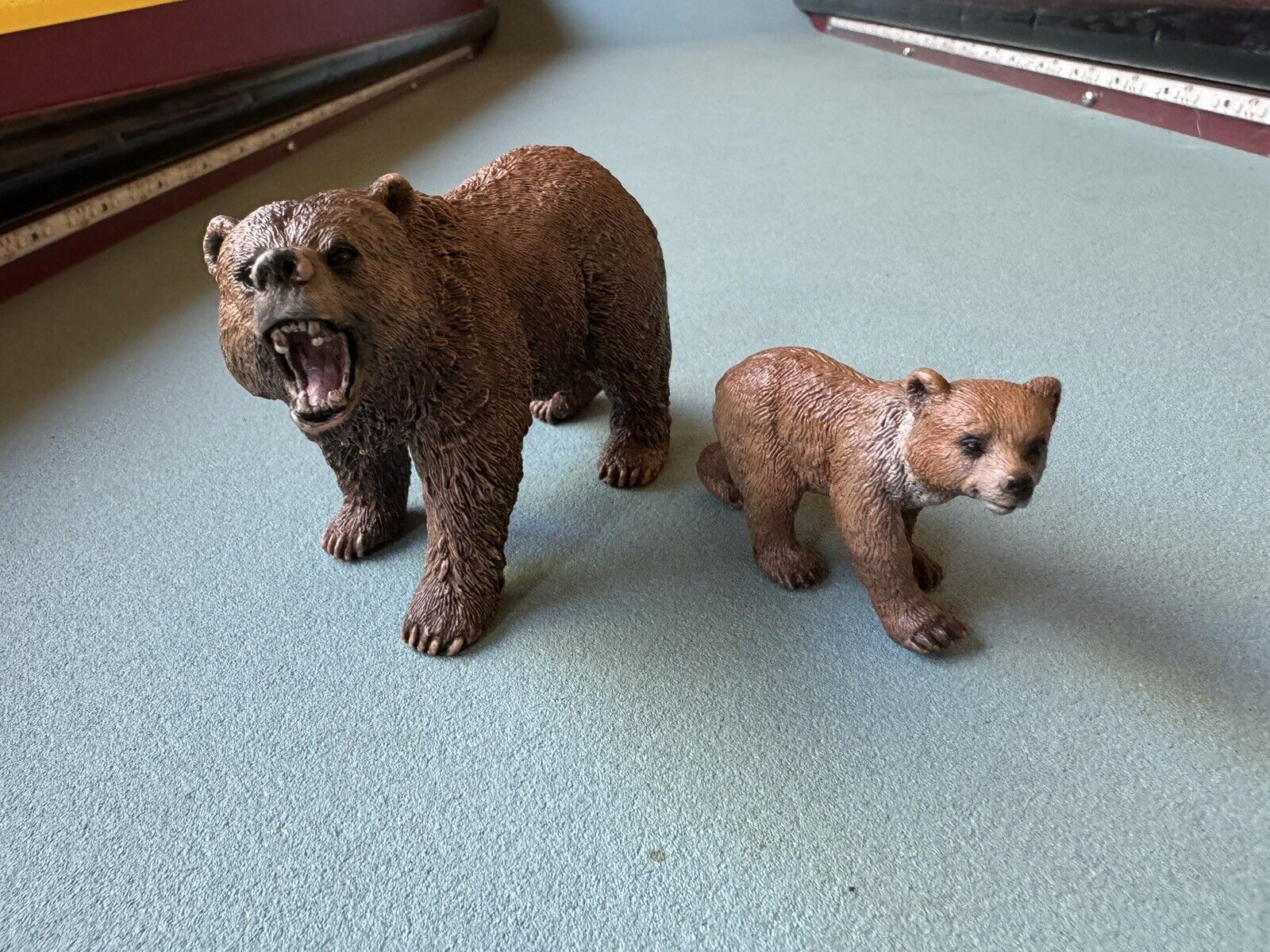 Lot Of 2 Schleich Grizzly Roaring Bear + Cub 2012 Wildlife Toy Figure Retired