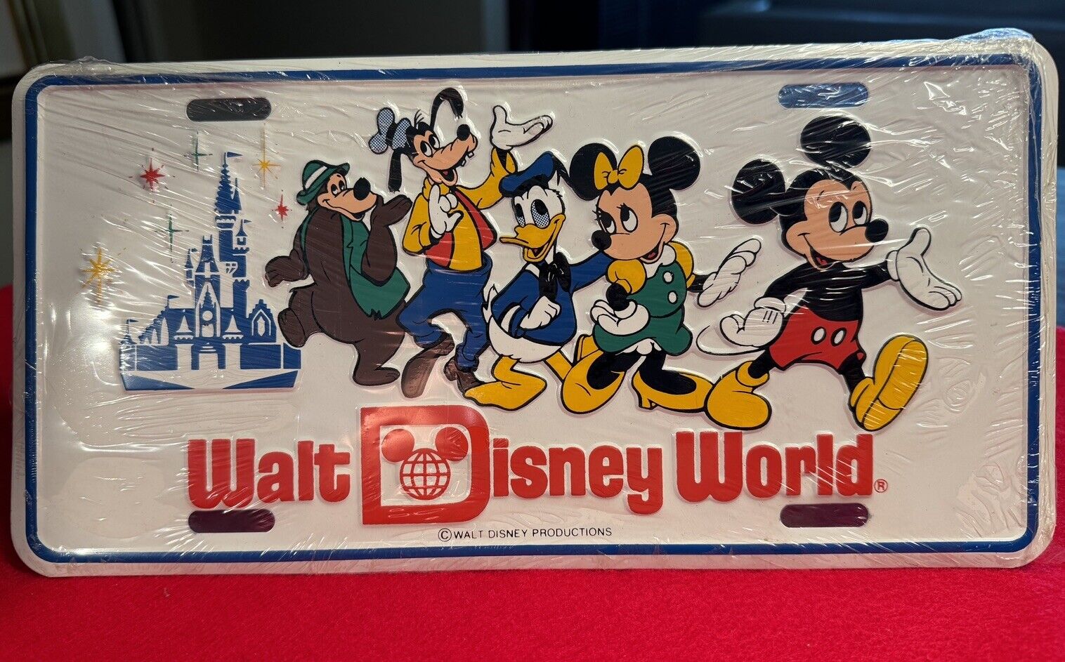 Disney - Walt Disney World Vintage License Plate Featuring Characters
