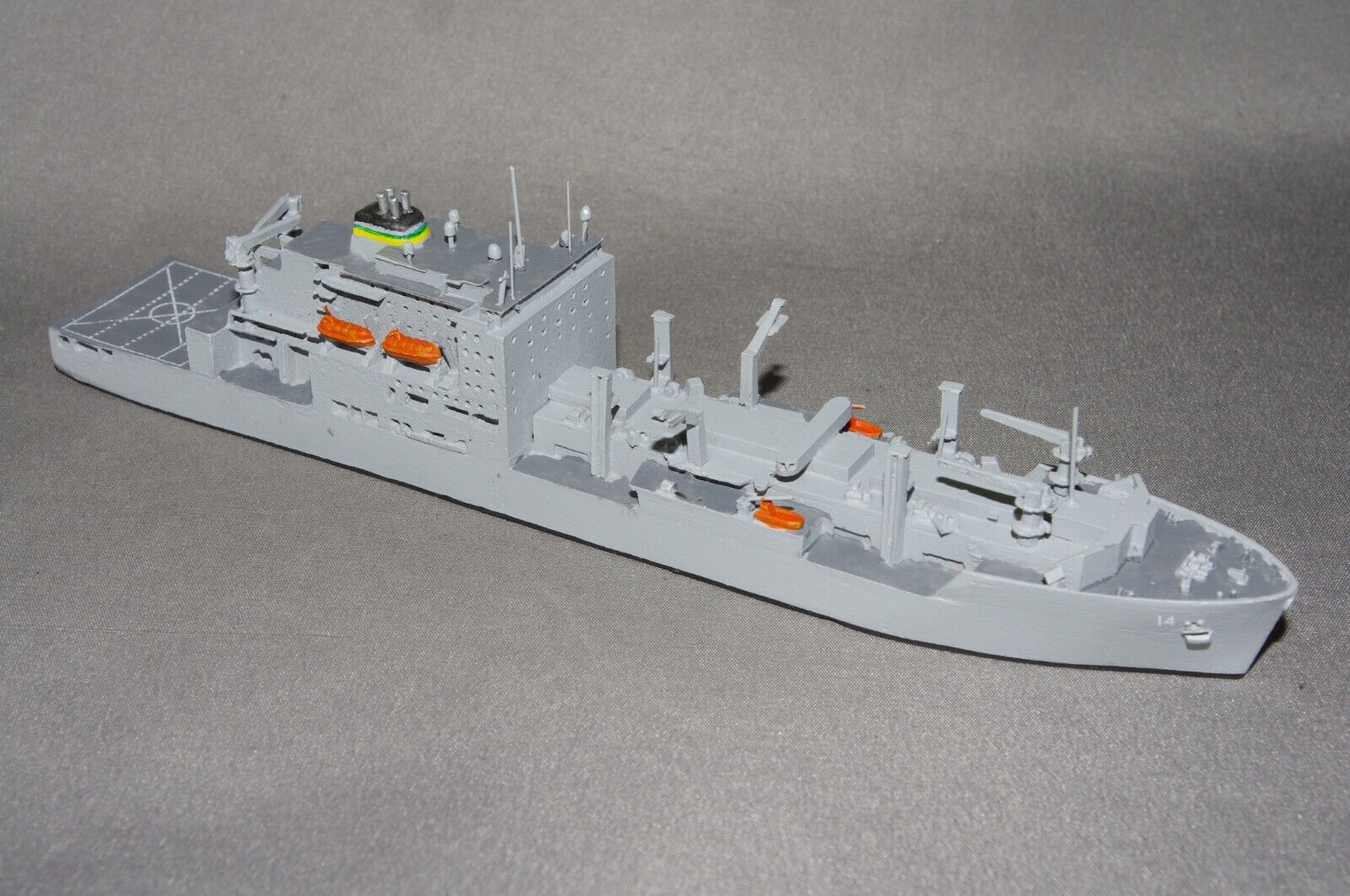 ALBATROS US MUNITION SHIP T-AKE-14 \'USNS CESAR CHAVEZ\' 1/1250 MODEL SHIP