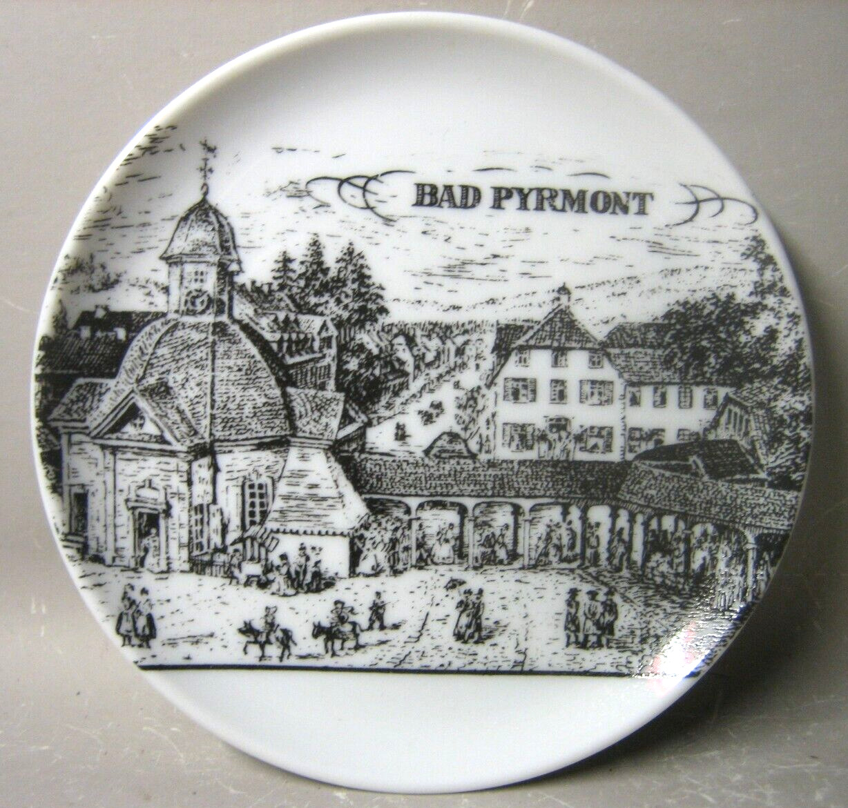 BAD PYRMONT ALTENKUNSTADT GERMANY decorative plate / souvenir