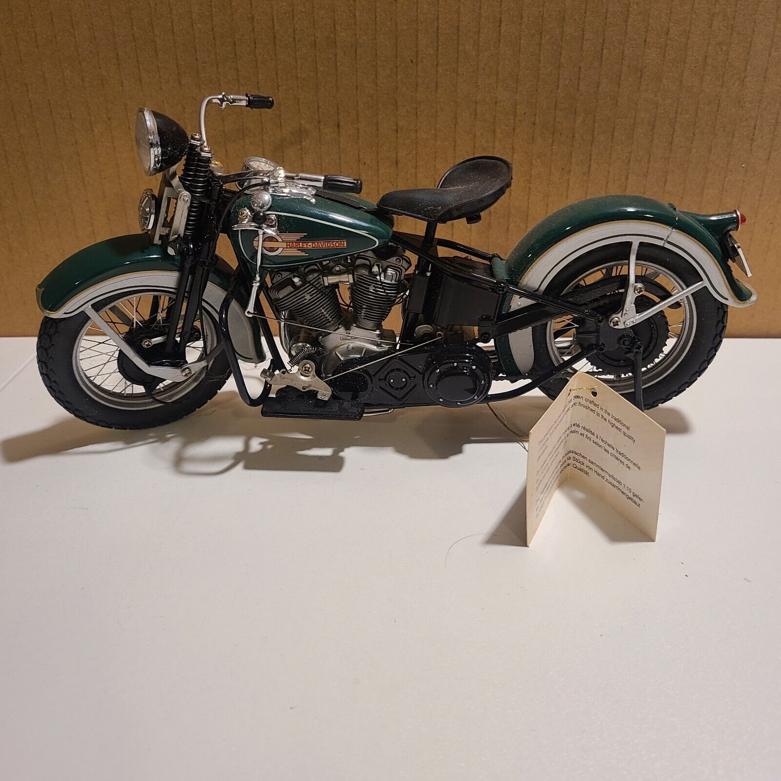 Franklin Mint Limit Edition 1936 Harley Davidson Knucklehead, 1:10 Scale