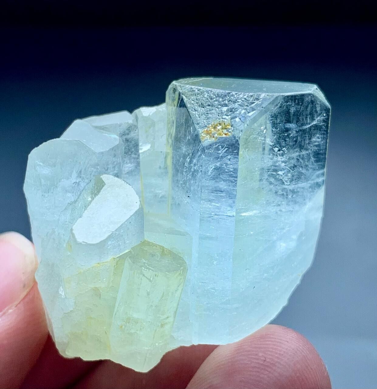 160 Cts Terminated Aquamarine Crystal from Pakistan