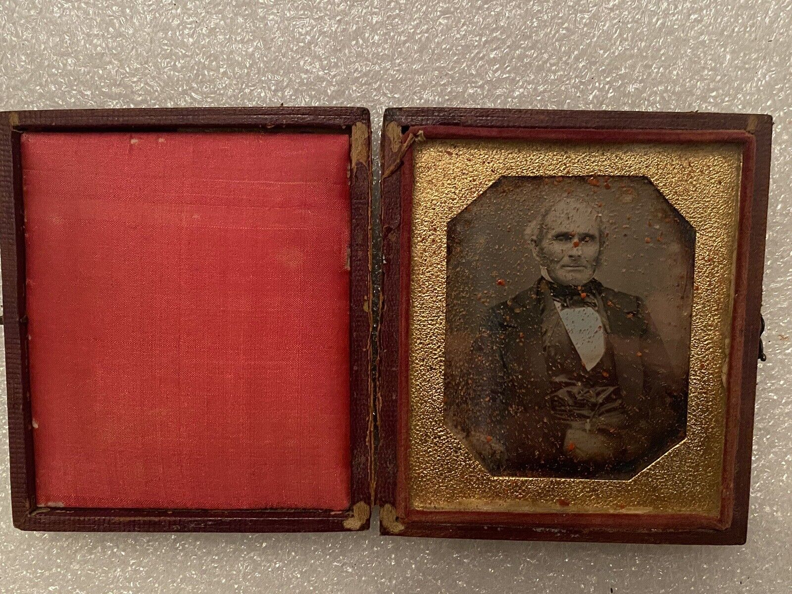 1/6 Plate Antique 1840’s Daguerreotype Of Old Man In Case