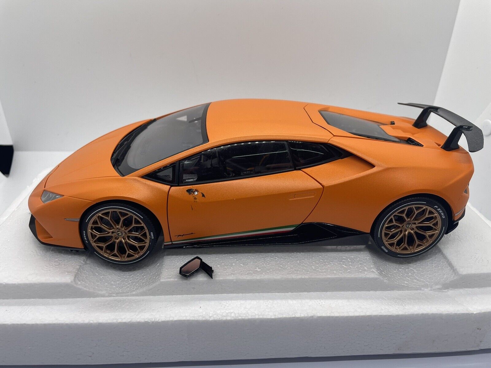 1/18 Autoart Lamborghini Huracan Performante 79152 Model Toy Orange BROKE MIRROR