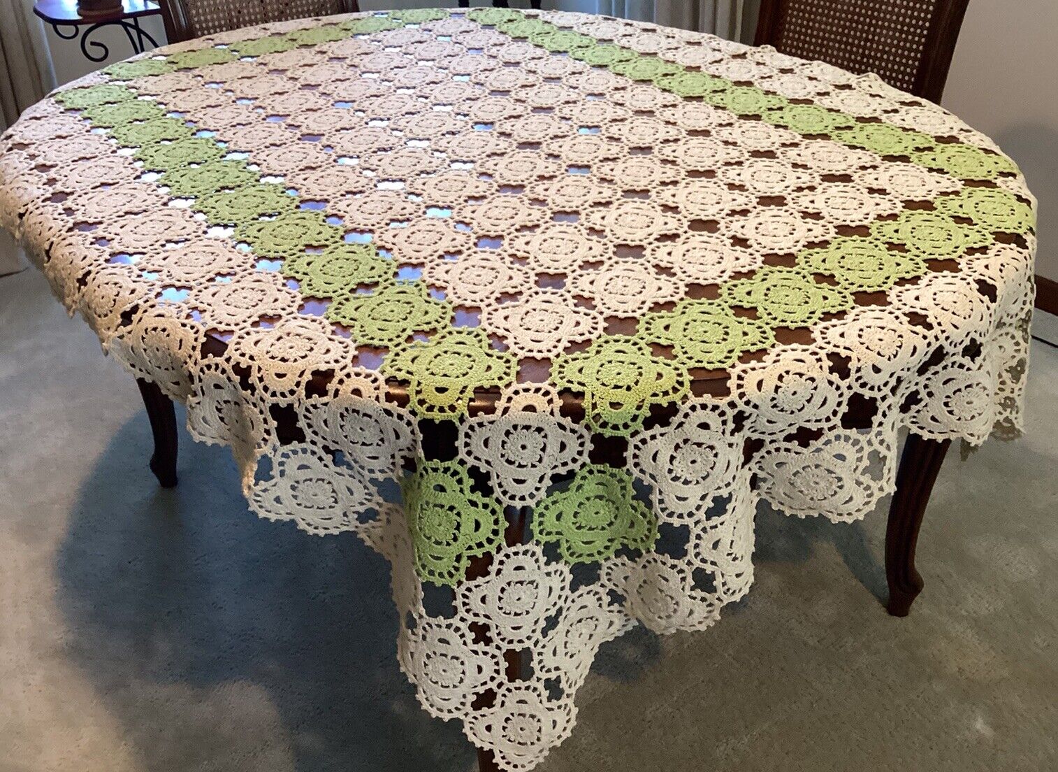 Vintage Beautiful Green/Ivory Crochet Tablecloth 71 x 50in