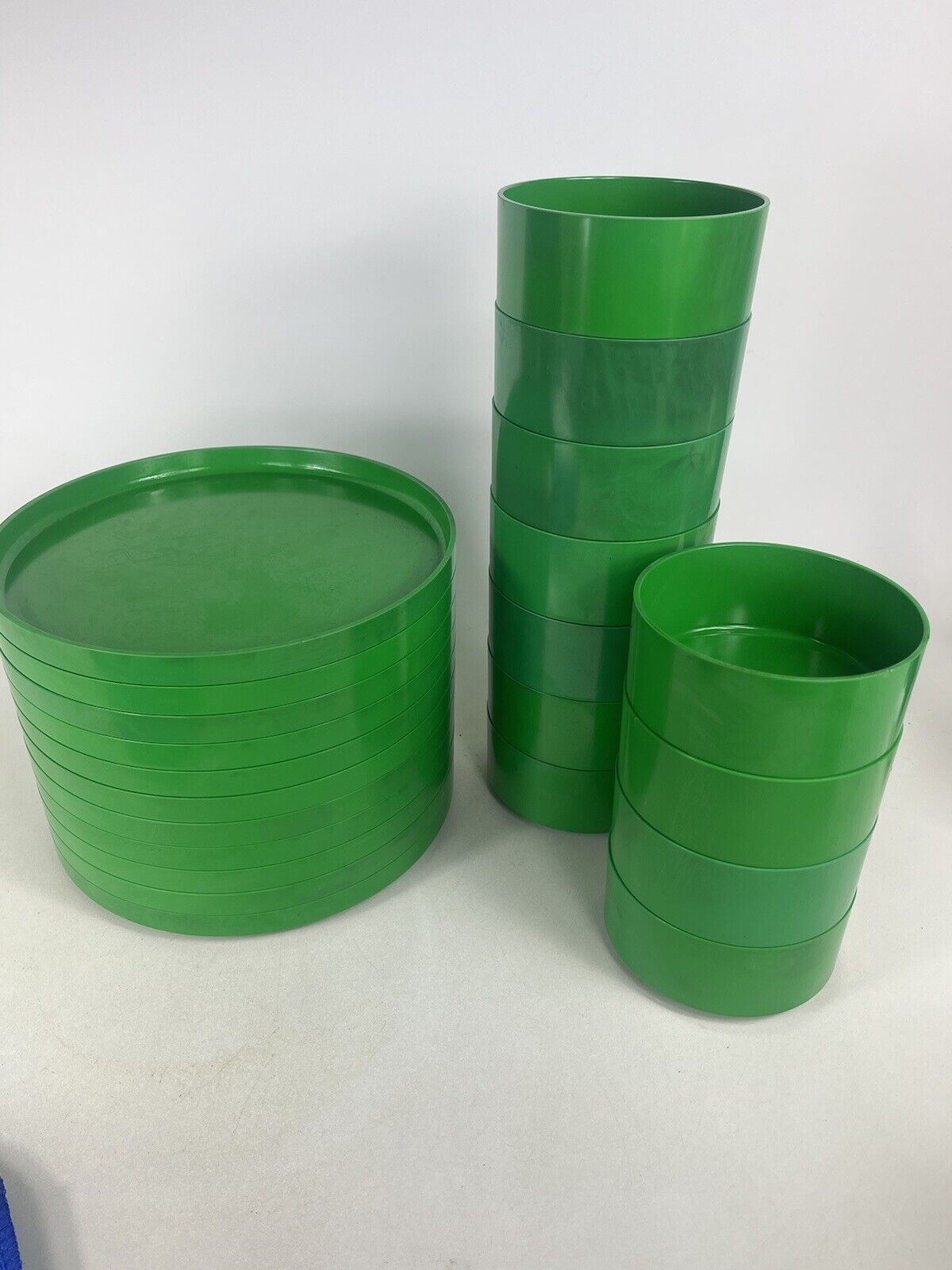Heller by Massimo Vignelli 10” Green Dinner Plates And 5” Bowls Stackable Vtg