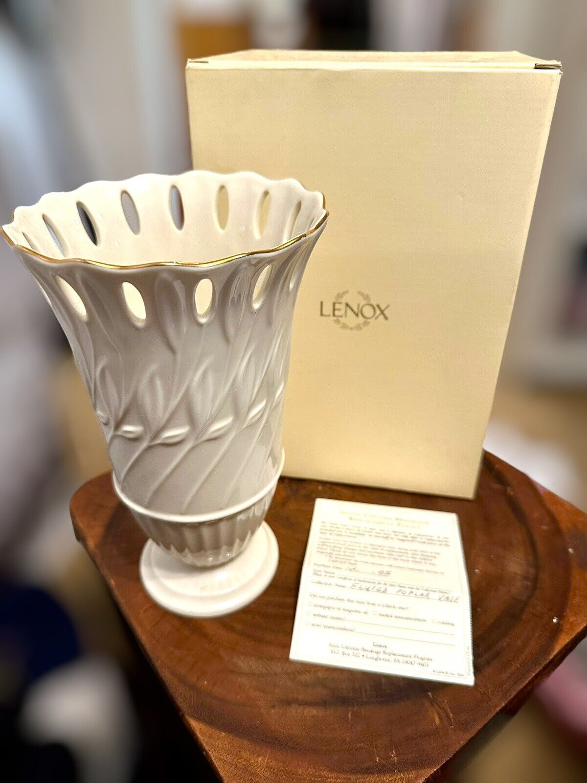 Vintage Classic Lenox white fluted poplar vase