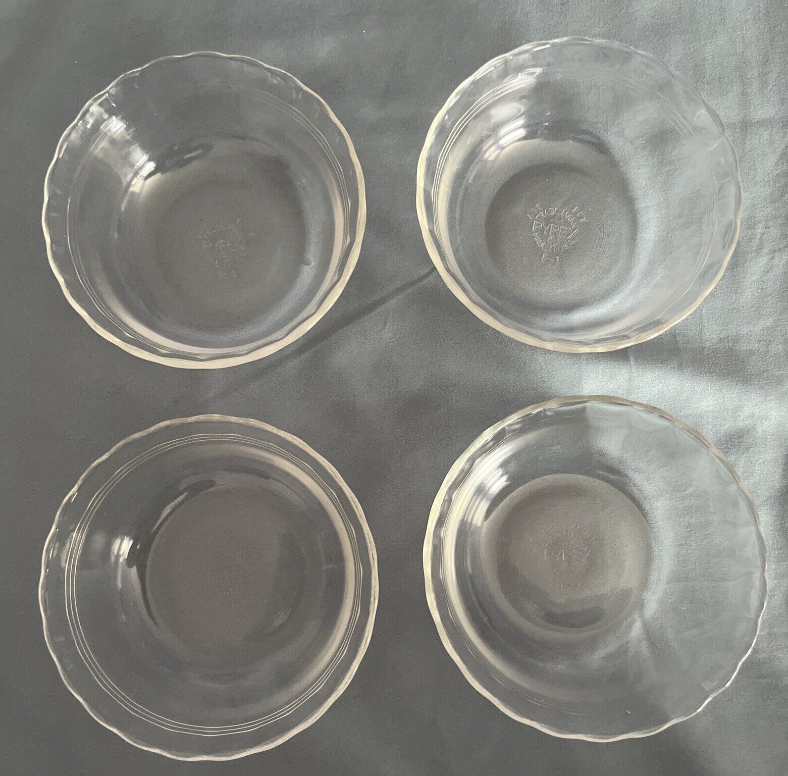4 PYREX Scalloped Custard Cup 3 Ring Design Clear Glass Ramekin Dish 464 Vintage