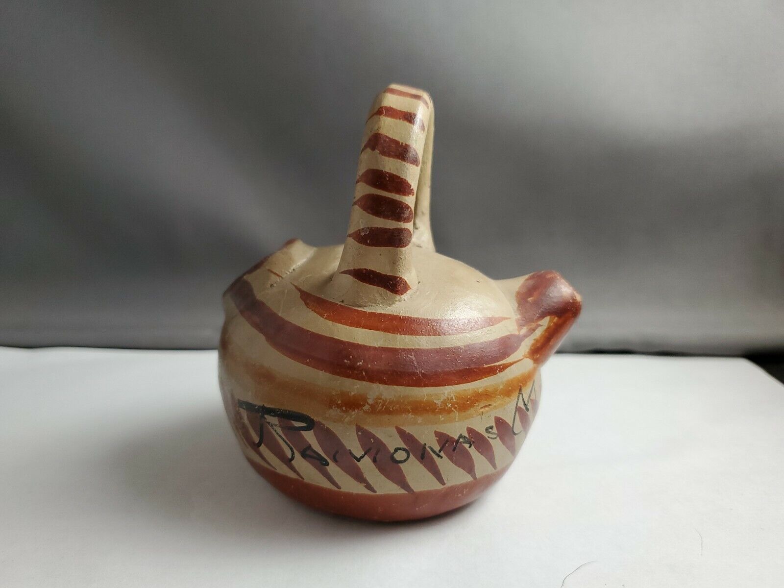 Small handmade pottery Mexico signed