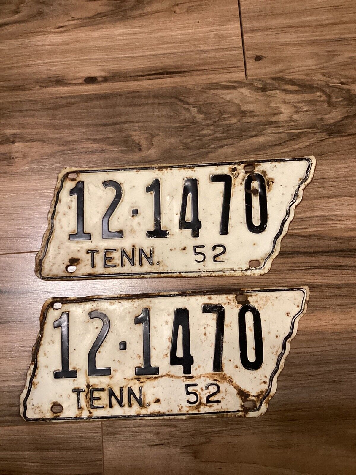 Vintage 1952 Tennessee License Plate Pair. Greene County