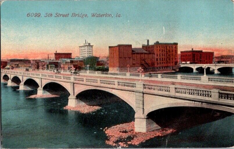 Vintage Postcard 5th Street Bridge Waterloo IA Iowa                        E-323