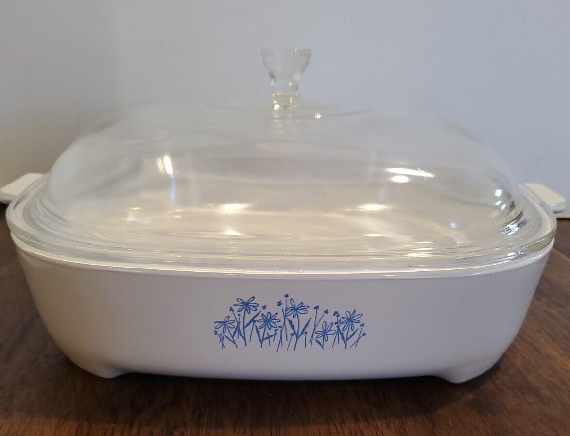 Vintage Corning Ware Microwave Footed  Browning Dish 10 x 10 x 2 w/ Glass Cover 