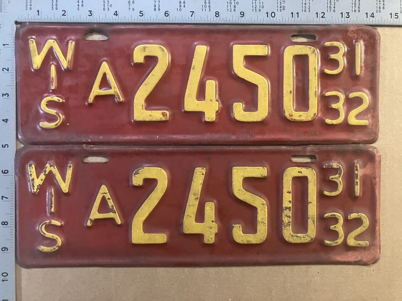1931-1932 Wisconsin truck license plate pair A 2450 YOM DMV POPPING COLORS 15273