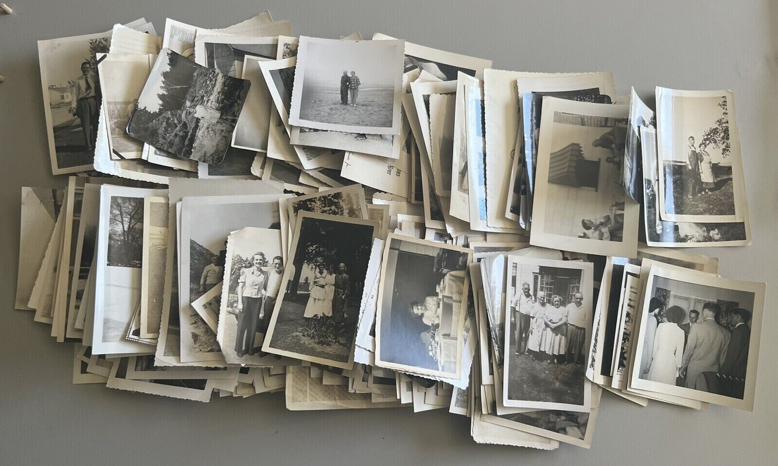 LOT OF 25 ORIGINAL RANDOM FOUND OLD PHOTOGRAPHS B&W SEPIA VINTAGE SNAPSHOTS
