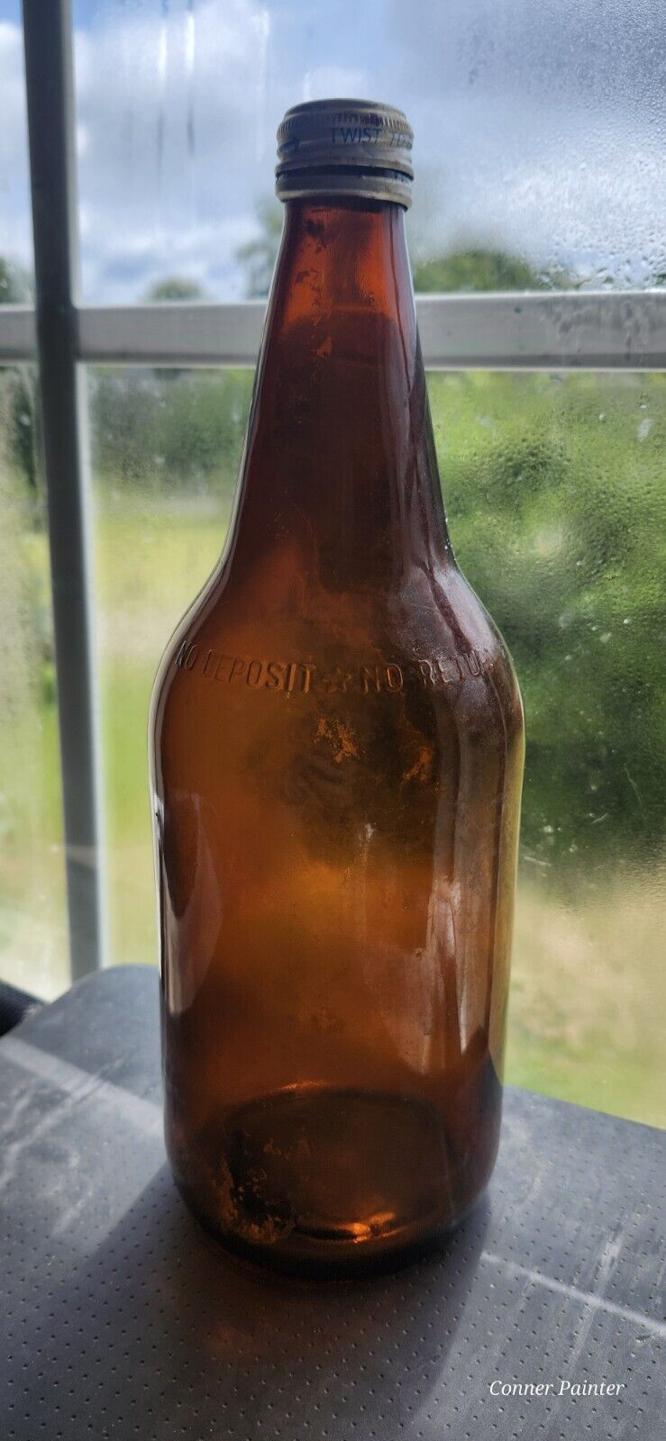 Vintage 1950s-60s Wiedemann 1 Quart Beer Bottle W/ Original Cap. Great Condition