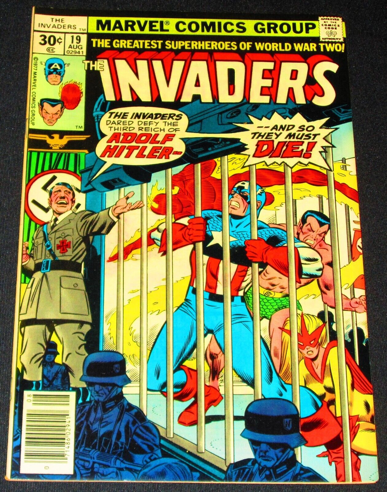 THE INVADERS Issue #19 [Marvel 1977] VF/NM or Better