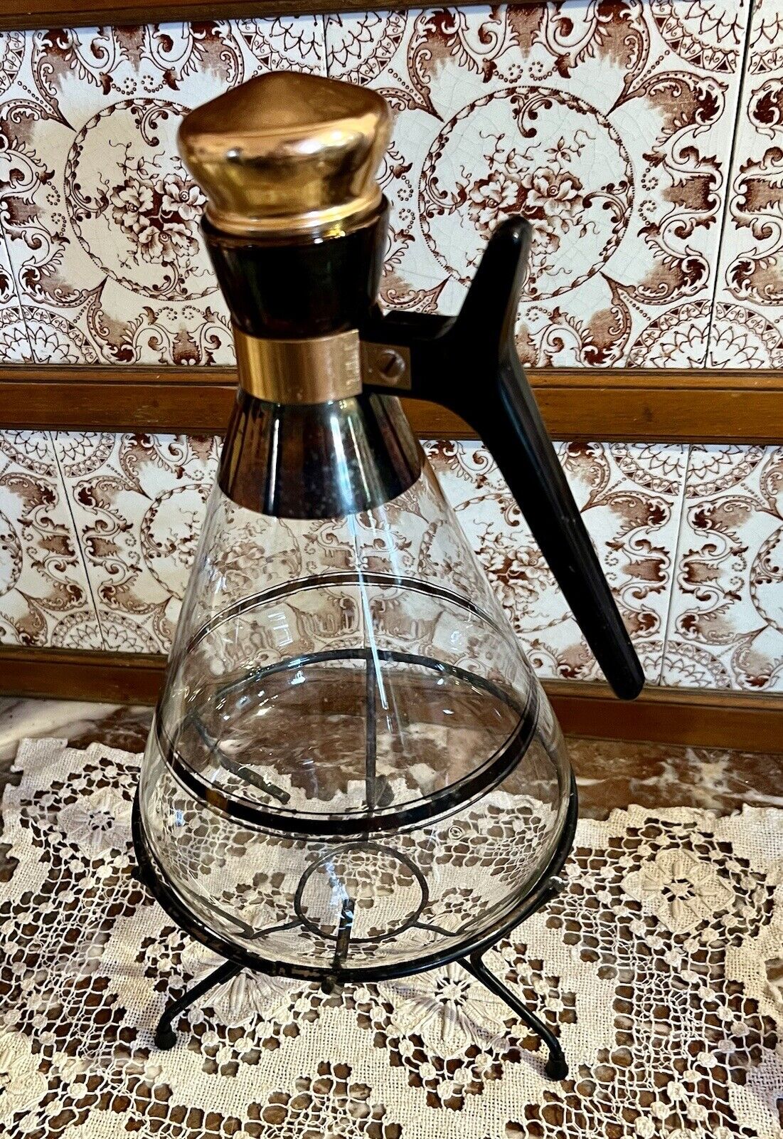 Vintage Pyrex decanter With Warmer