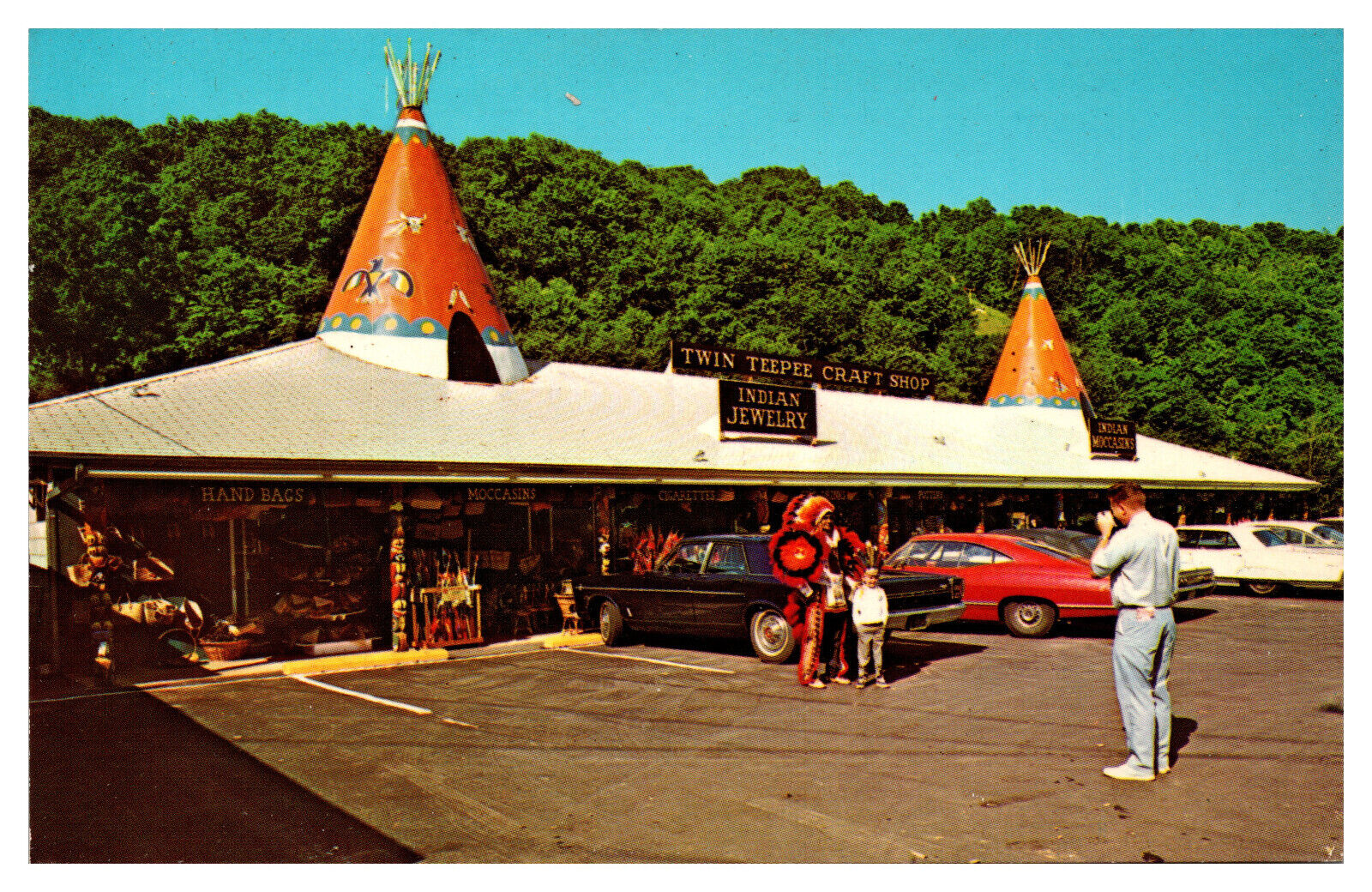Cherokee, NC Twin Teepee Craft Shop Indian Moccasins & Jewelry Exterior View-A67