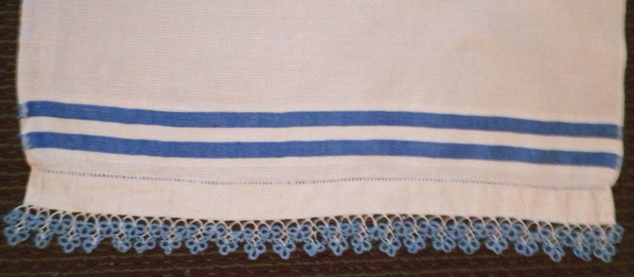 White Huck Show Towel Blue Stripes & Tatting Tatted Trim Lace Vintage A Beauty