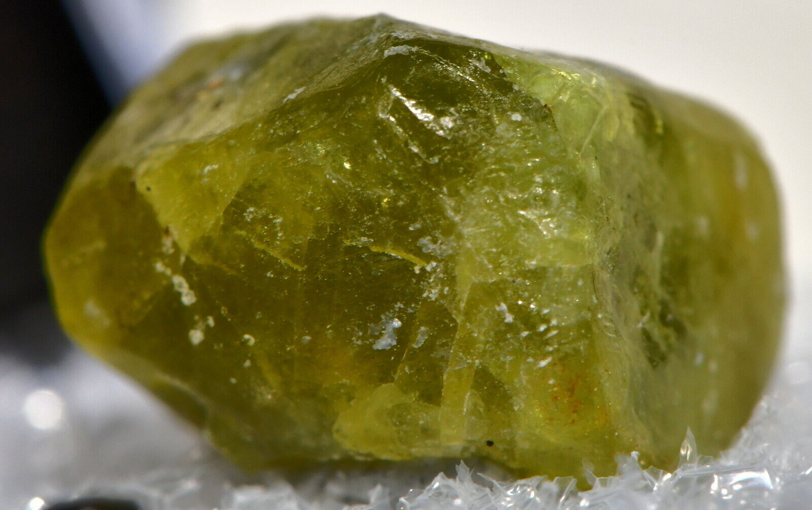 GRENVILLE PROVINCE DIOPSIDE CRYSTAL, HWY 5 ROADCUT. WAKEFIELD, QUEBEC, CANADA  3