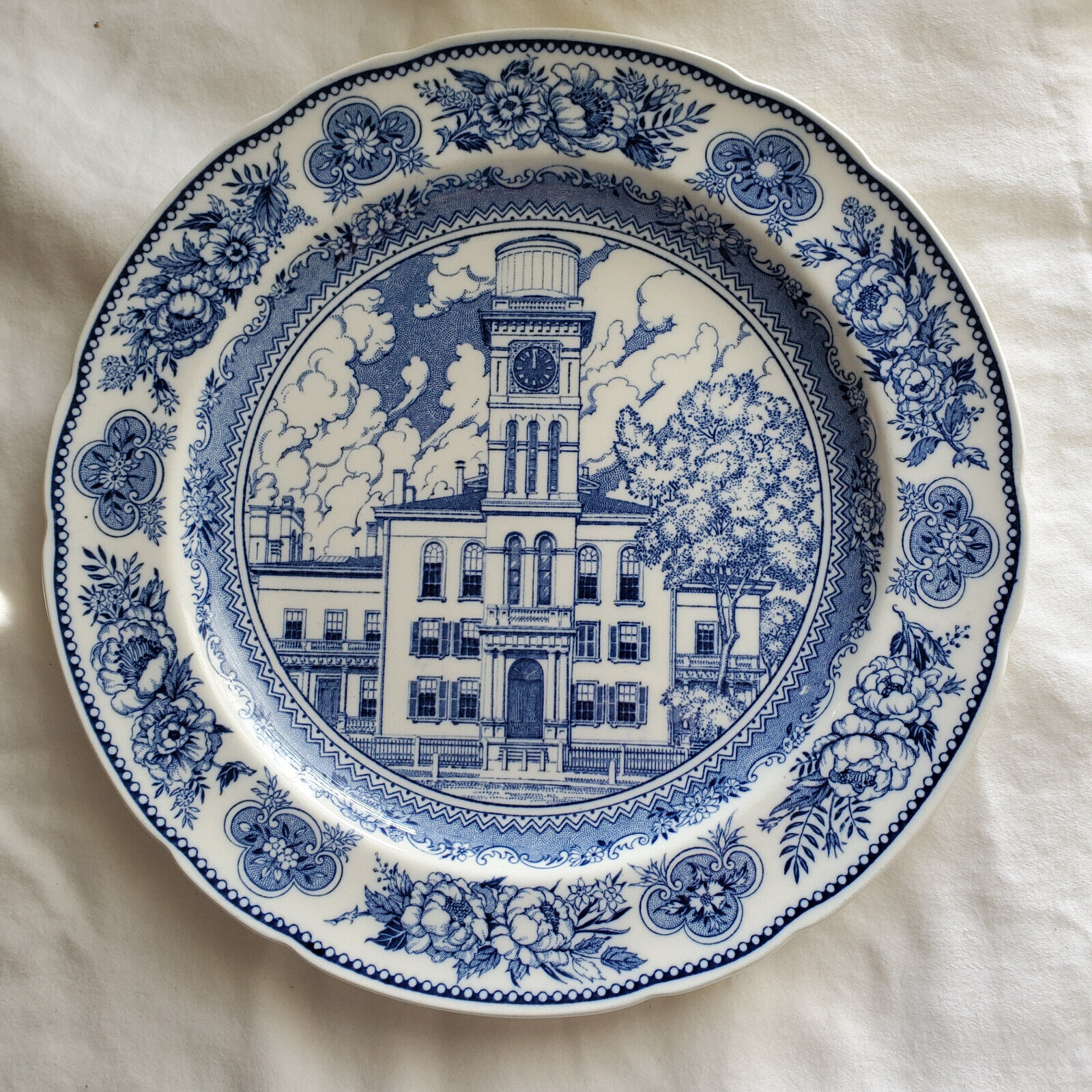 Yale University Rare Wedgwood 1931 Commemorative Plate, Sheffield Hall 1859-1931