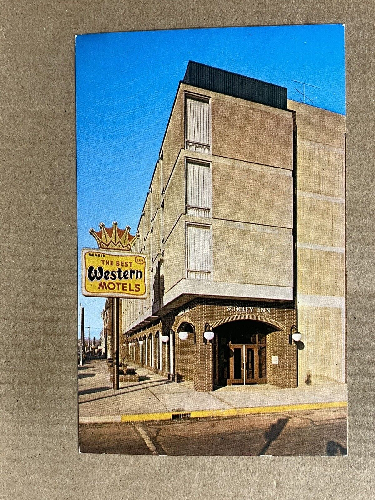 Postcard Columbus IN Indiana Surrey Inn with the Fringe on Top Hotel Motel
