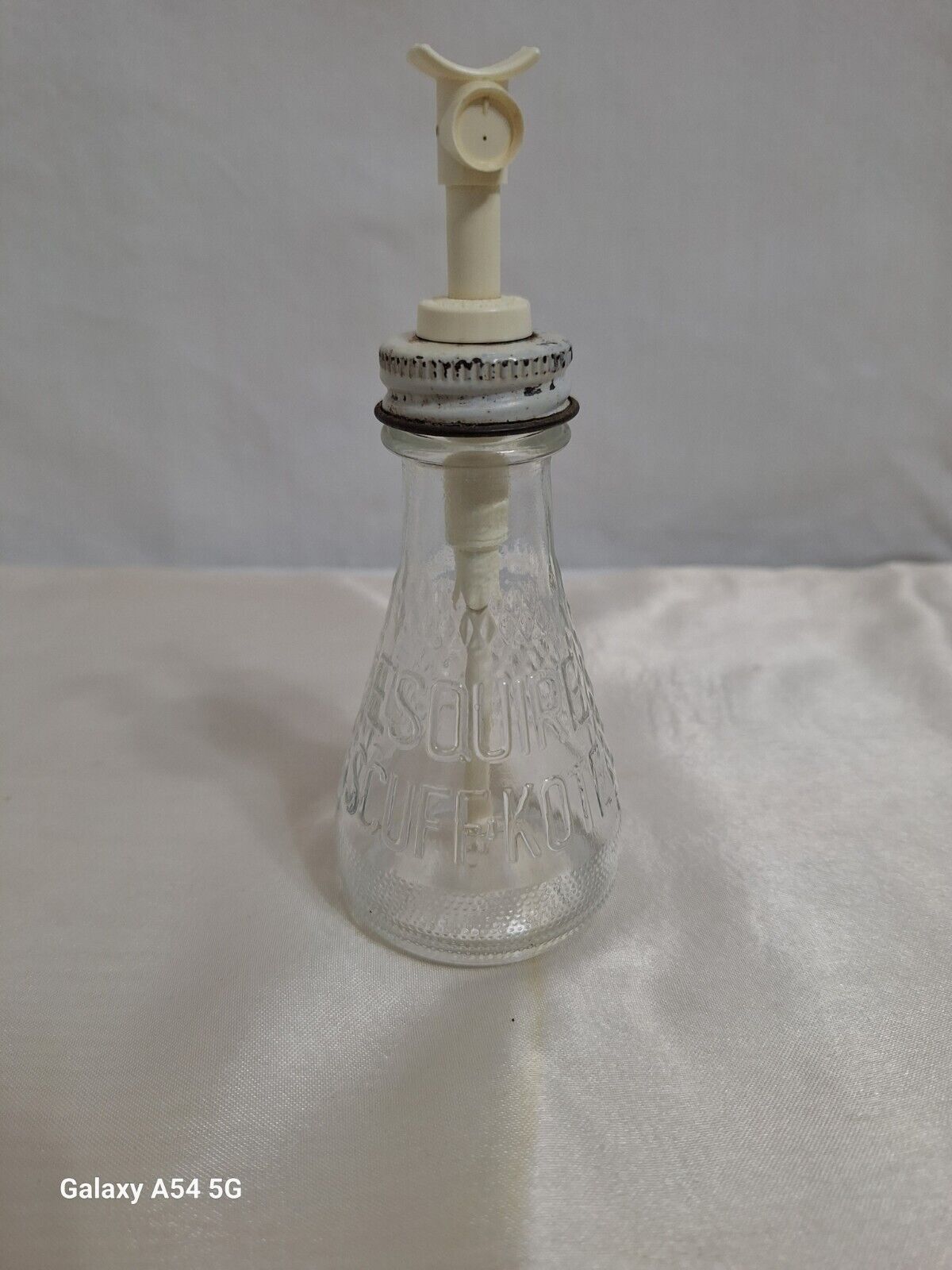 Vintage 1950\'s Esquire White Scuff-Kote Spray Bottle 3.5\