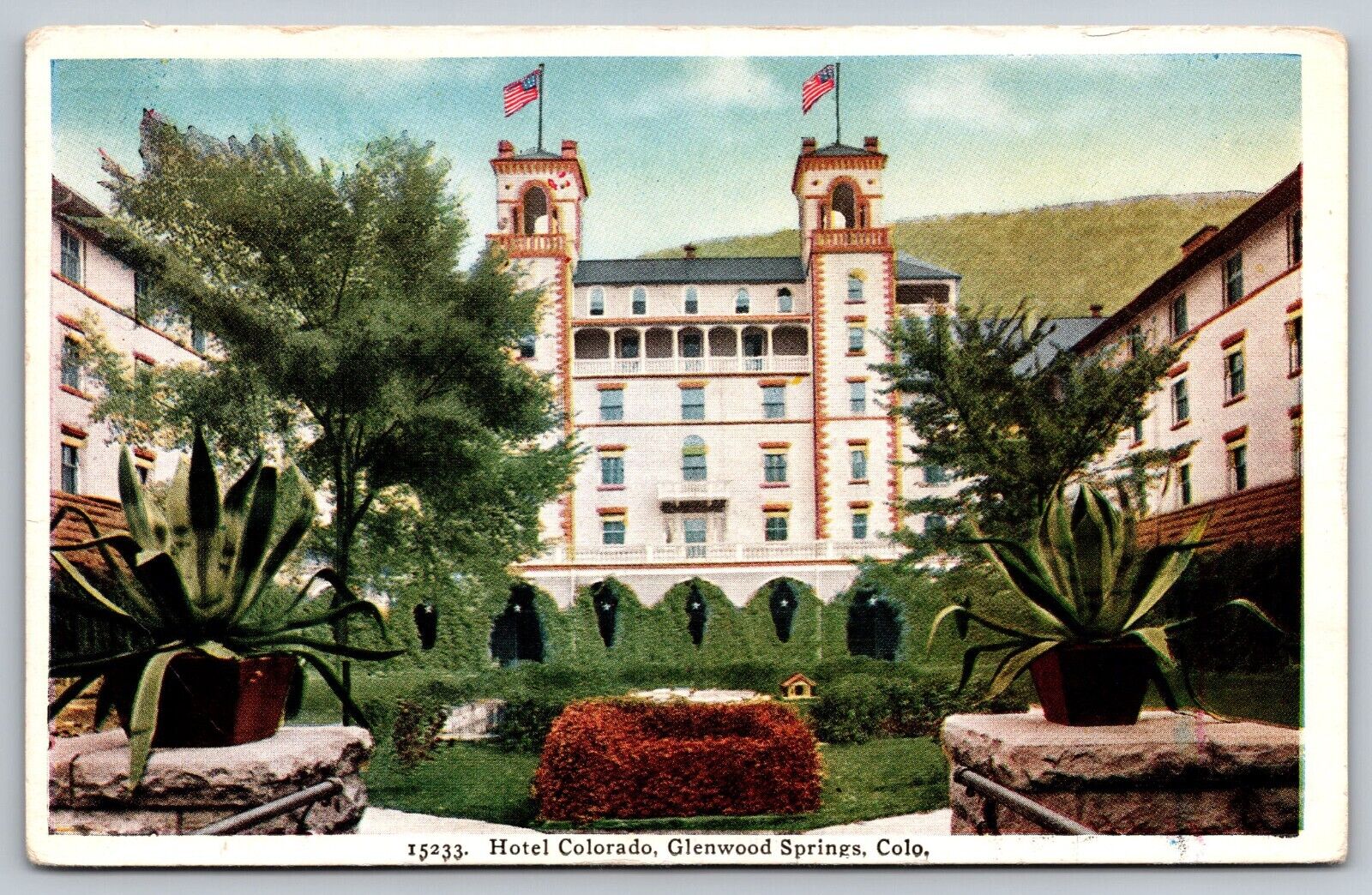 Postcard Vintage Hotel Colorado Glenwood Springs Colorado A24