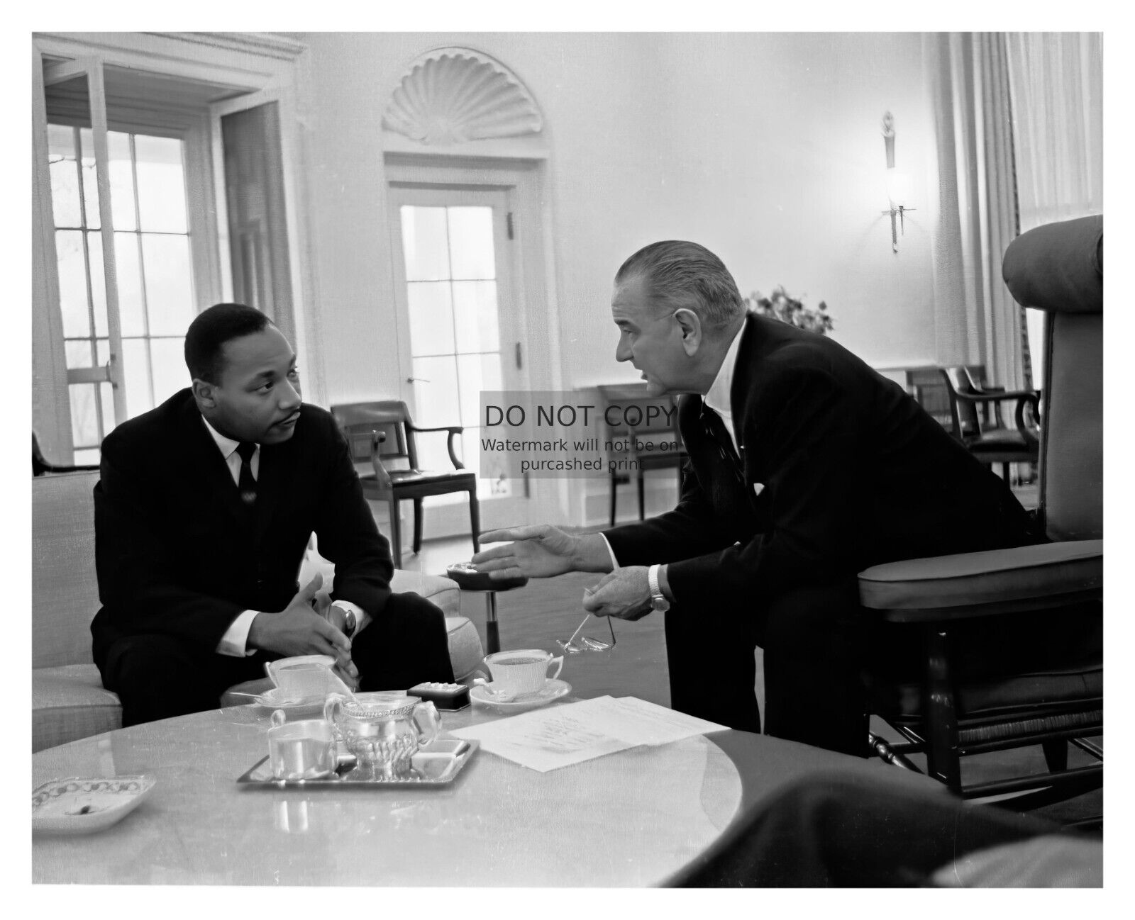 PRESIDENT LYNDON B. JOHNSON MEETING MARTIN LUTHER KING JR. MLK 8X10 B&W PHOTO