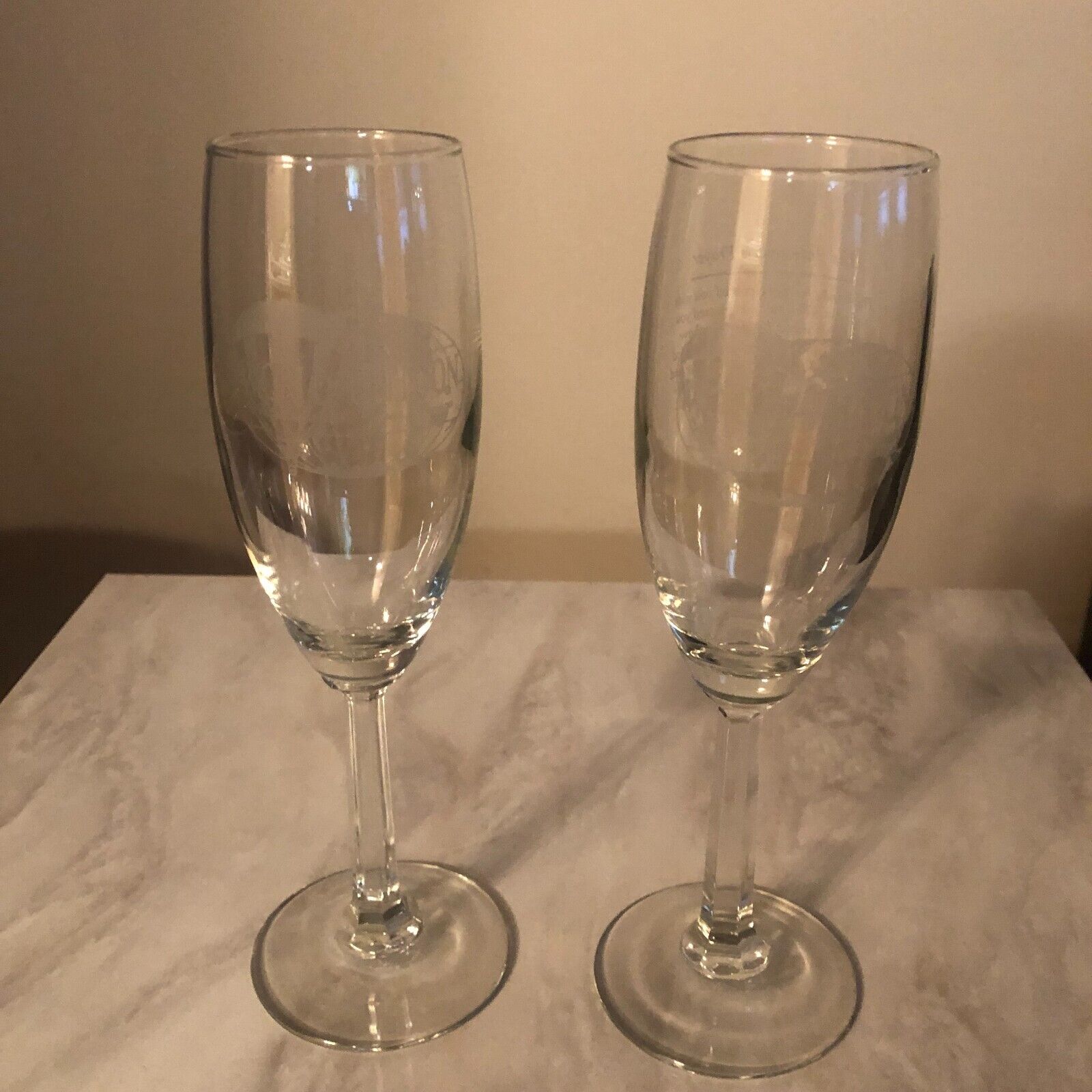 World Balloon Albuquerque New Mexico Etched Champagne Flute Glass SET OF 2