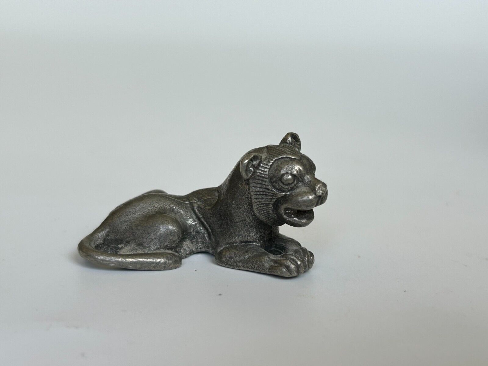  Metropolitan Museum of Art Pewter Lion Figurine Signed MMA 1976