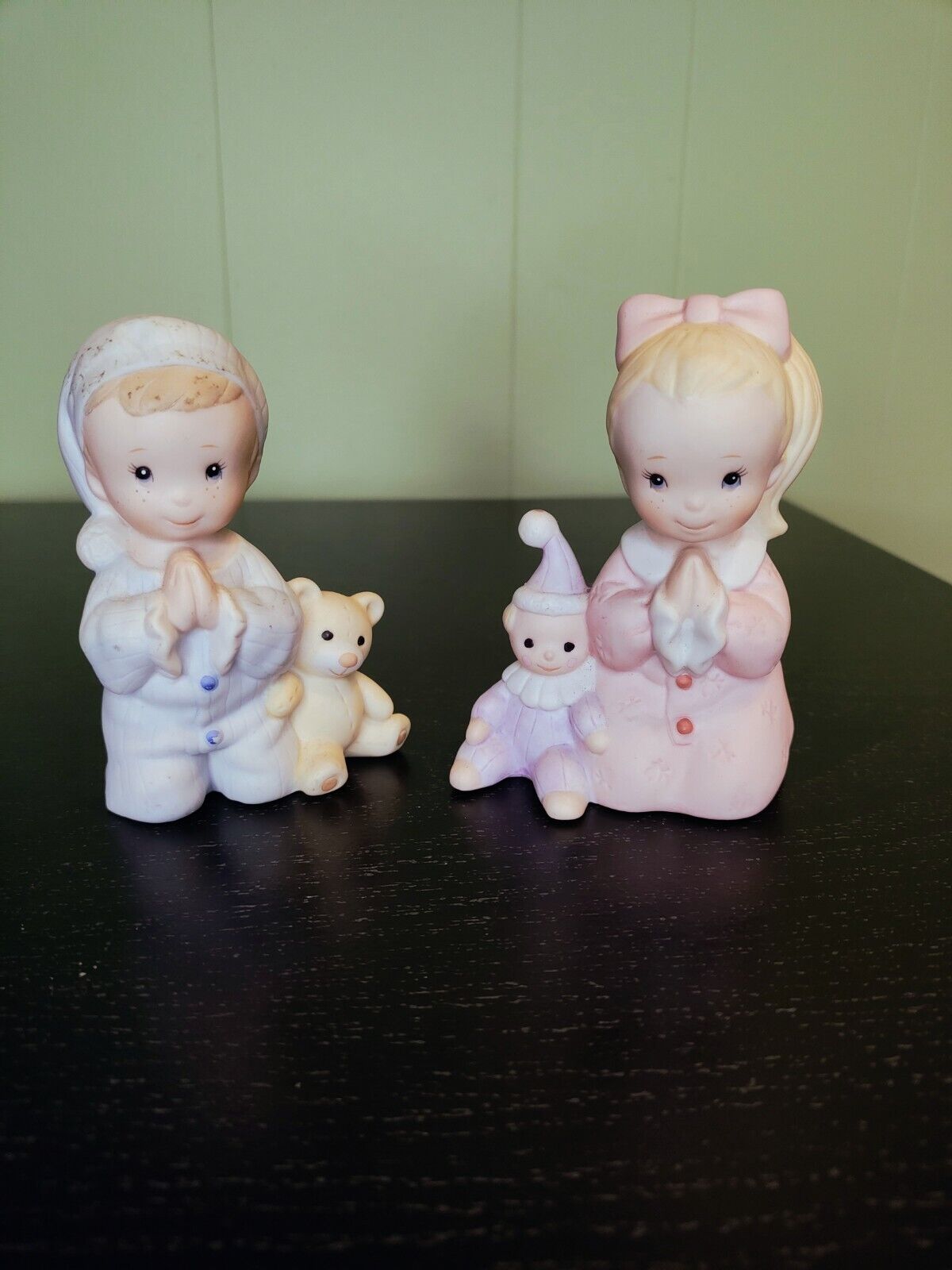 HOMCO Praying Girl & Boy Porcelain Figurines in Pajamas w/ Teddy Bear Doll 1433 