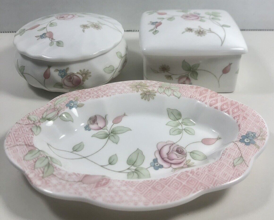 Wedgwood Rosehip Trinket Boxes and Tray- Set of Three Beauties