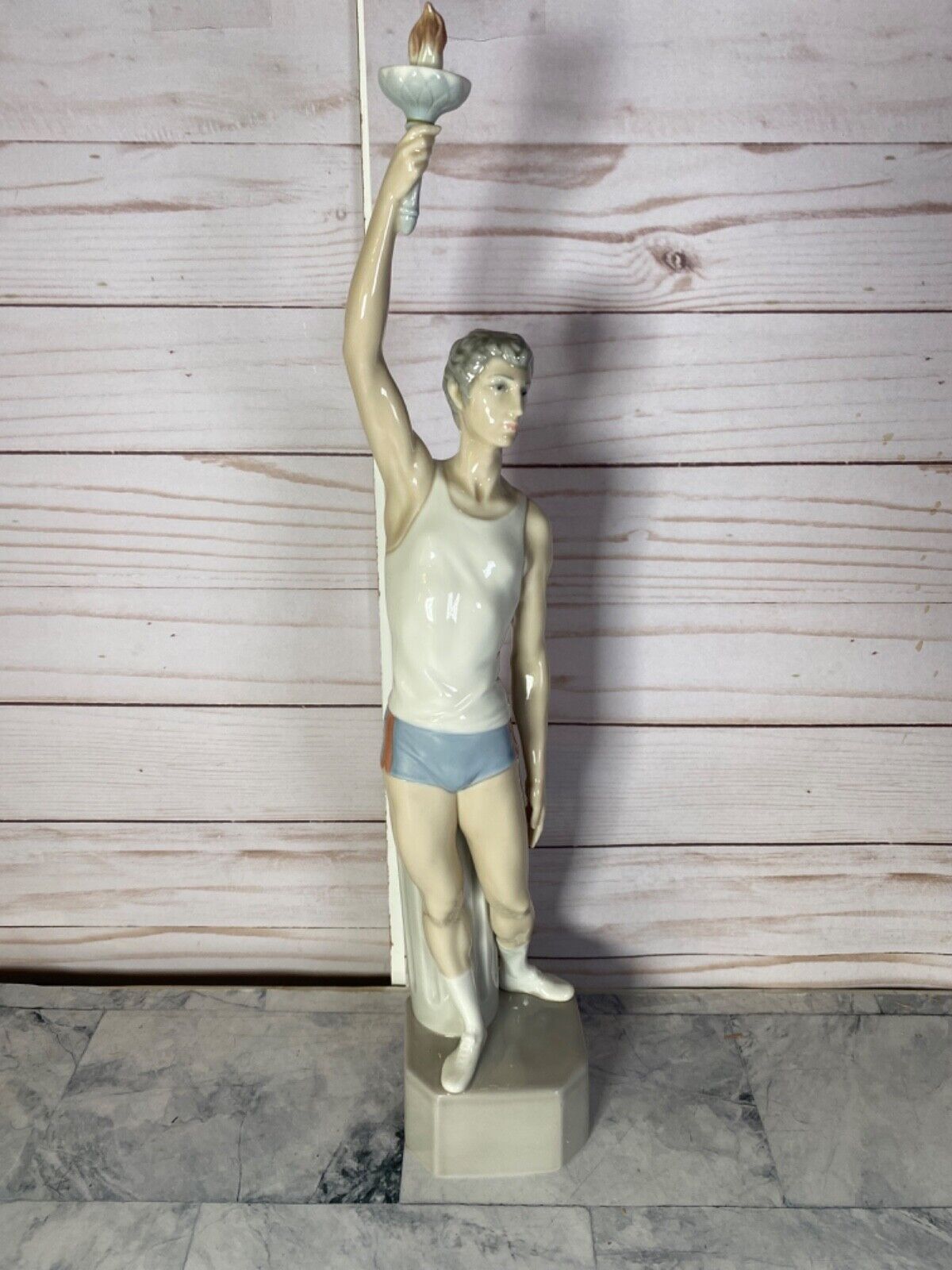 Lladro Torch Bearer Olympian Man Figurine Gloss Finish 5251