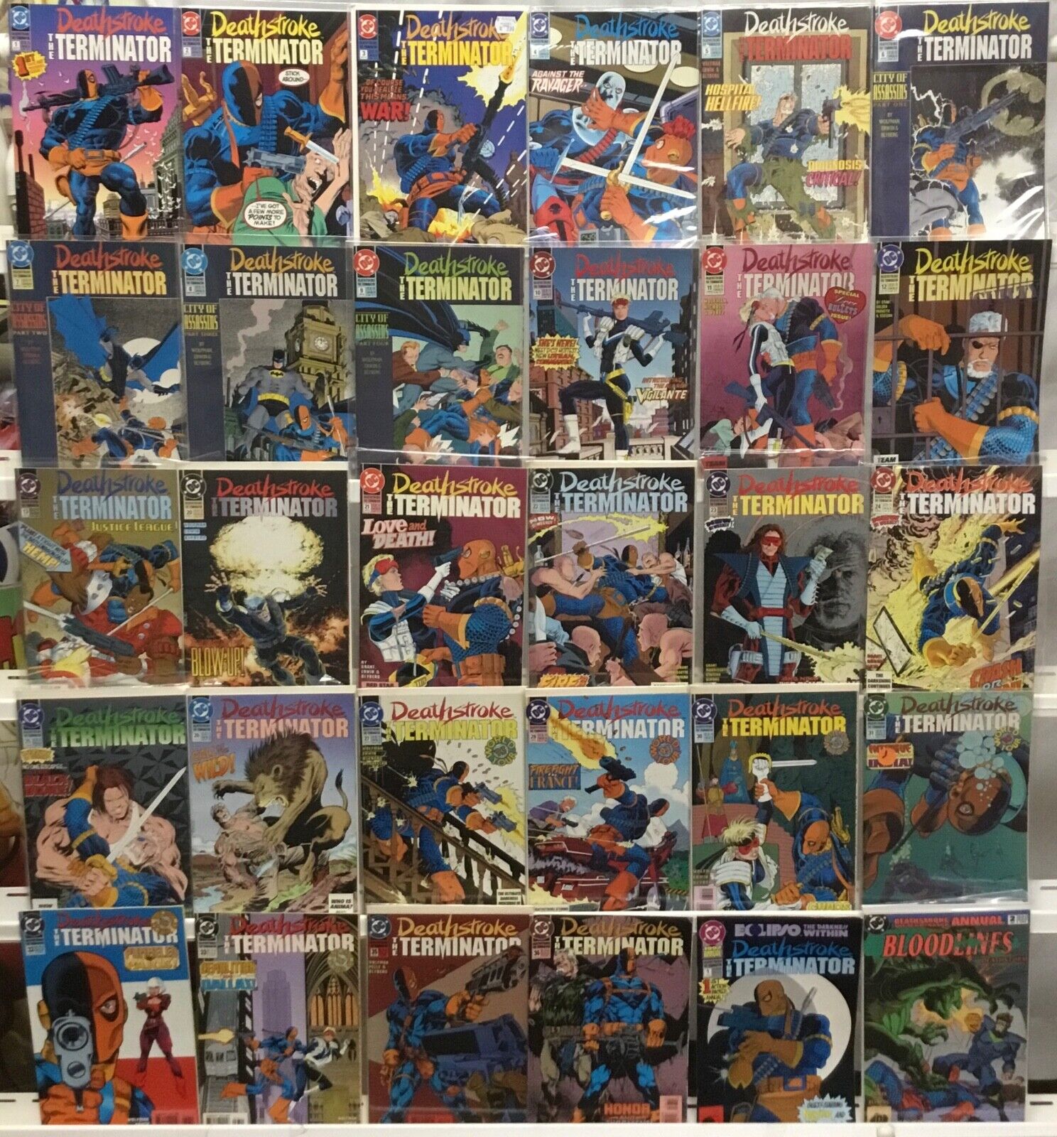 DC Comics - Deathstroke the Terminator - Comic Book Lot Of 30 Issues
