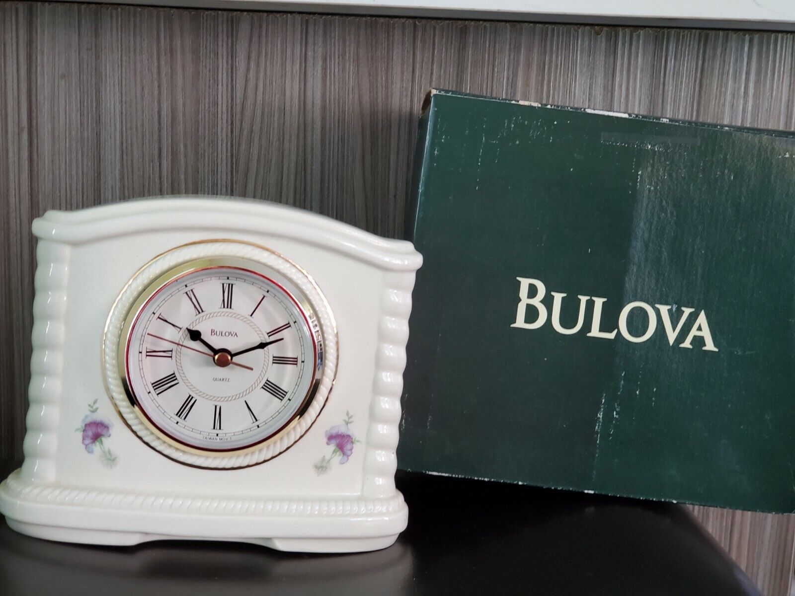 Bulova Porcelain Mantle Desk Clock Made in Taiwan in original box